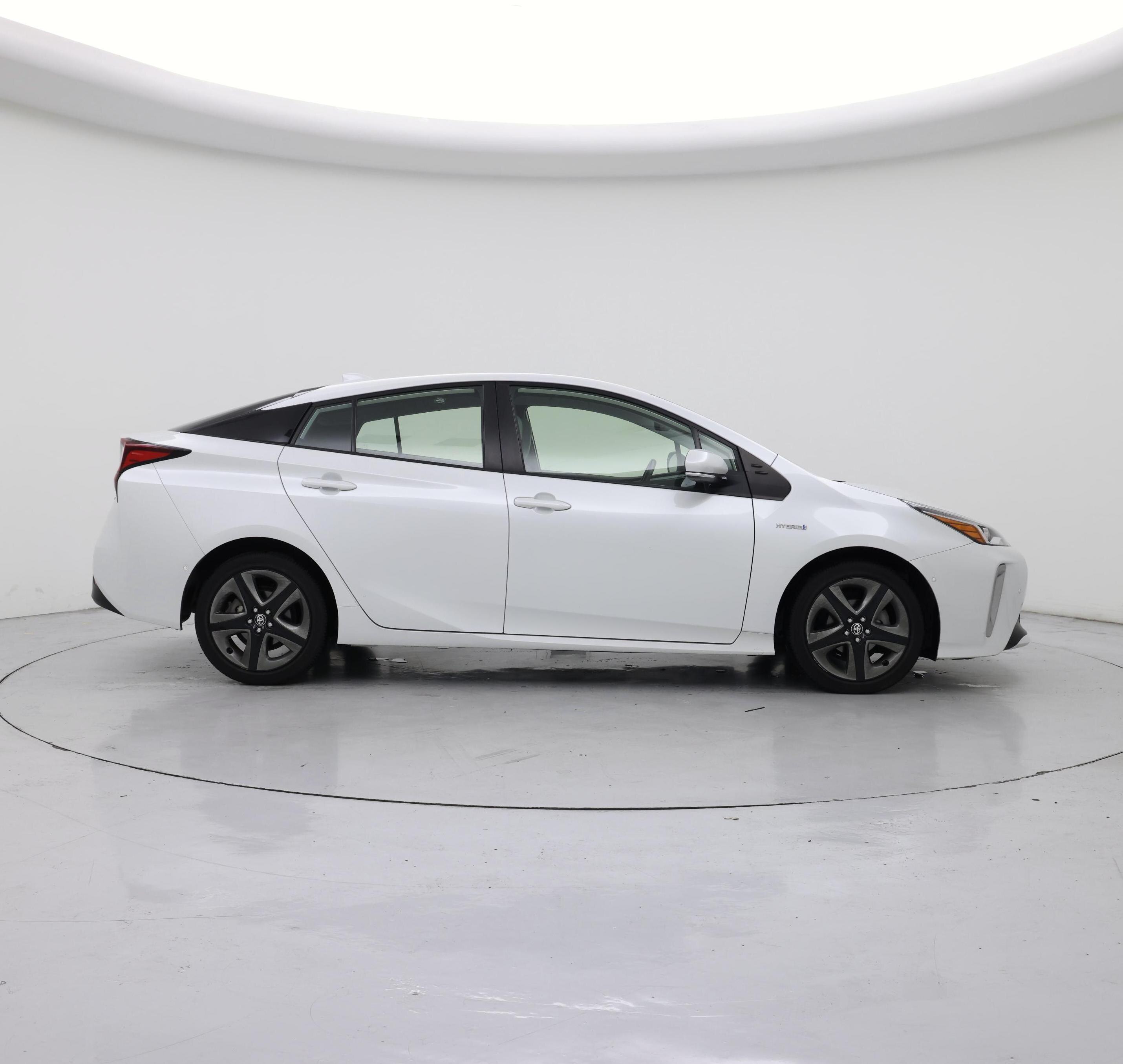 Thumbnail: 2022 Toyota Prius - 7