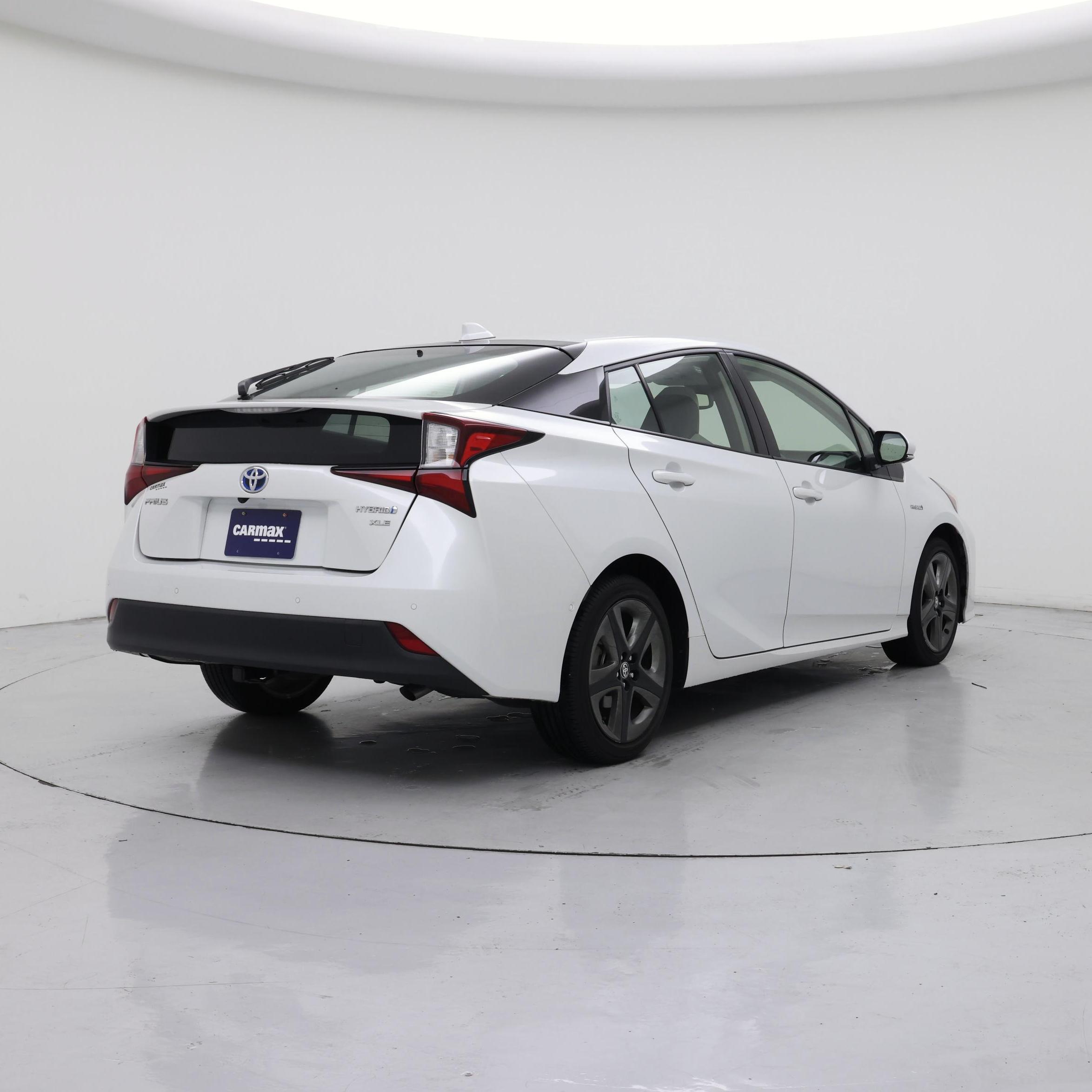 Thumbnail: 2022 Toyota Prius - 8