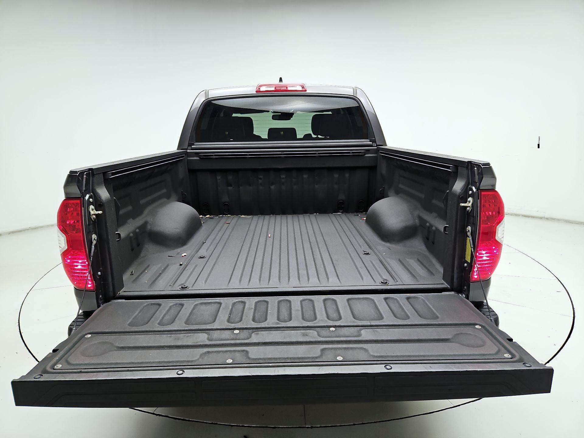 Thumbnail: 2021 Toyota Tundra - 18