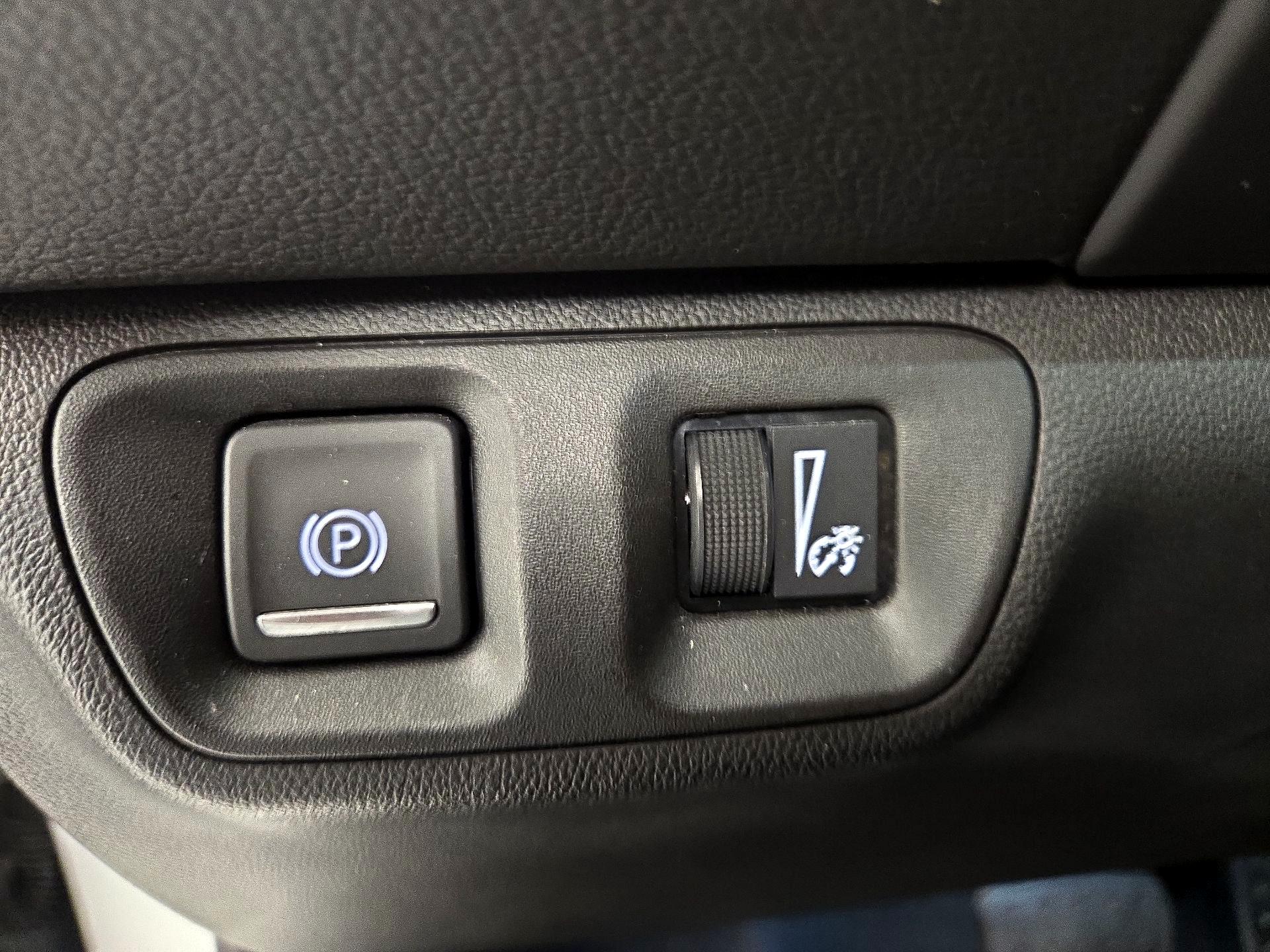 Thumbnail: 2023 GMC Acadia - 13
