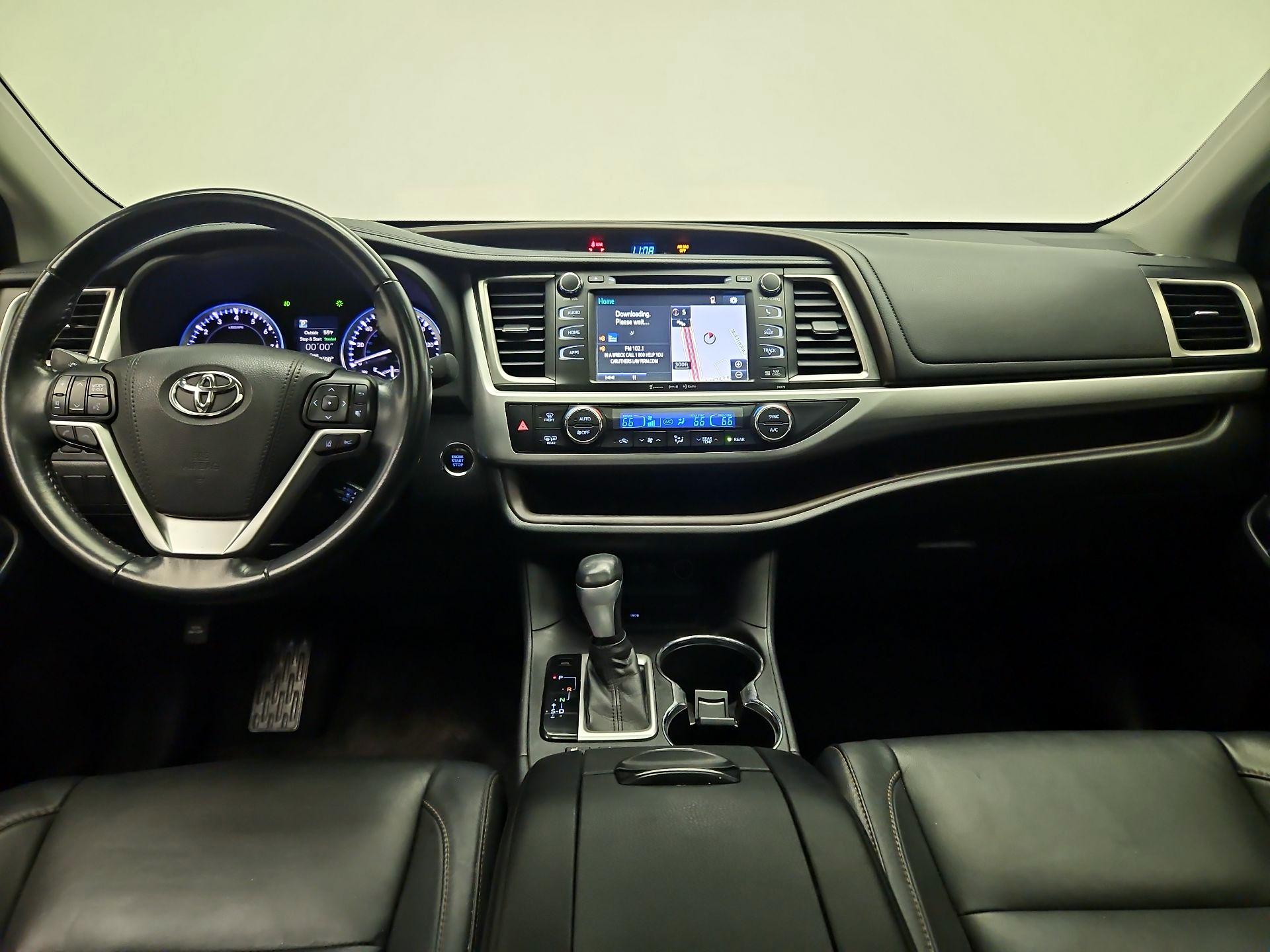 Thumbnail: 2017 Toyota Highlander - 9