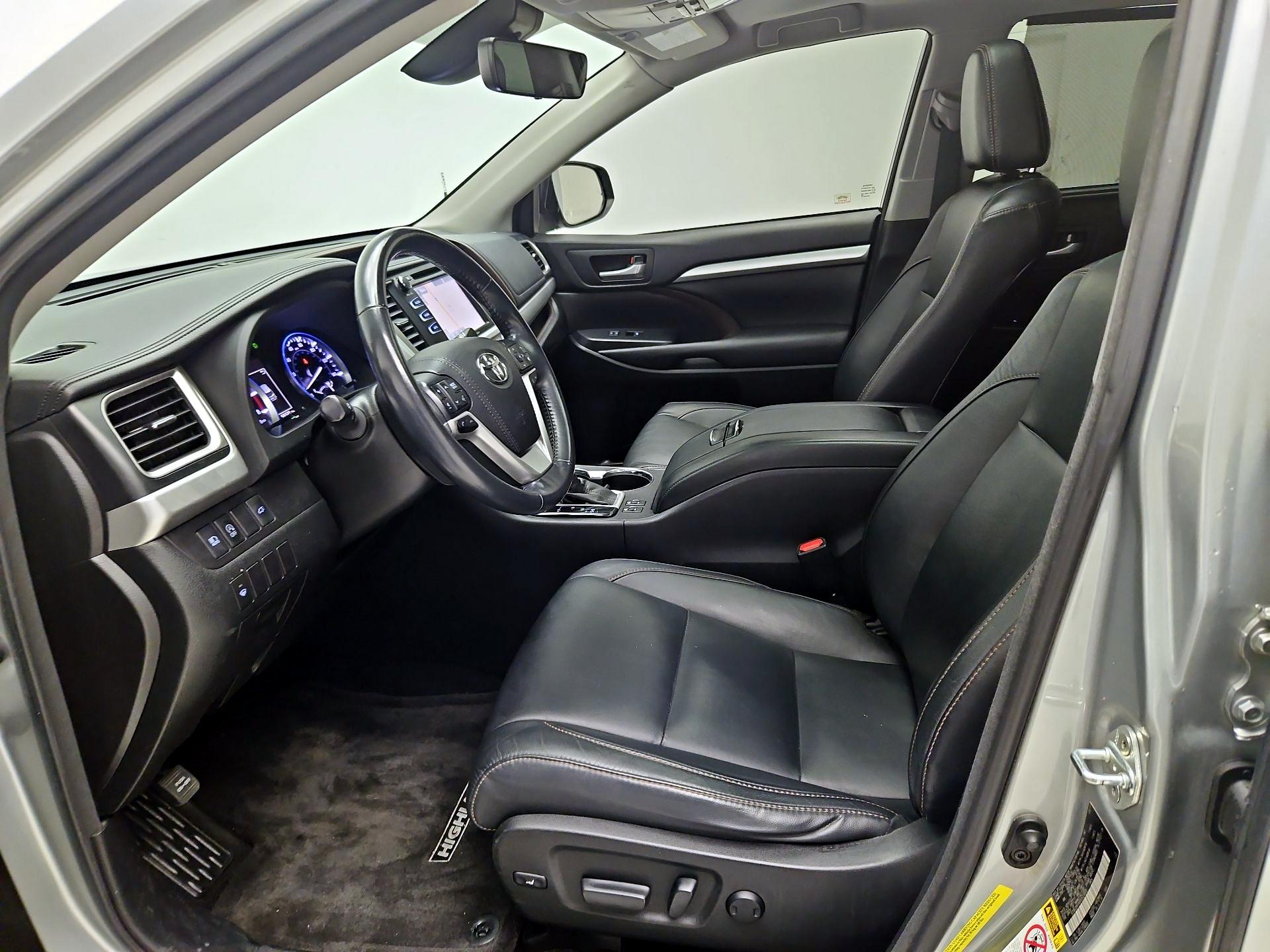 Thumbnail: 2017 Toyota Highlander - 11