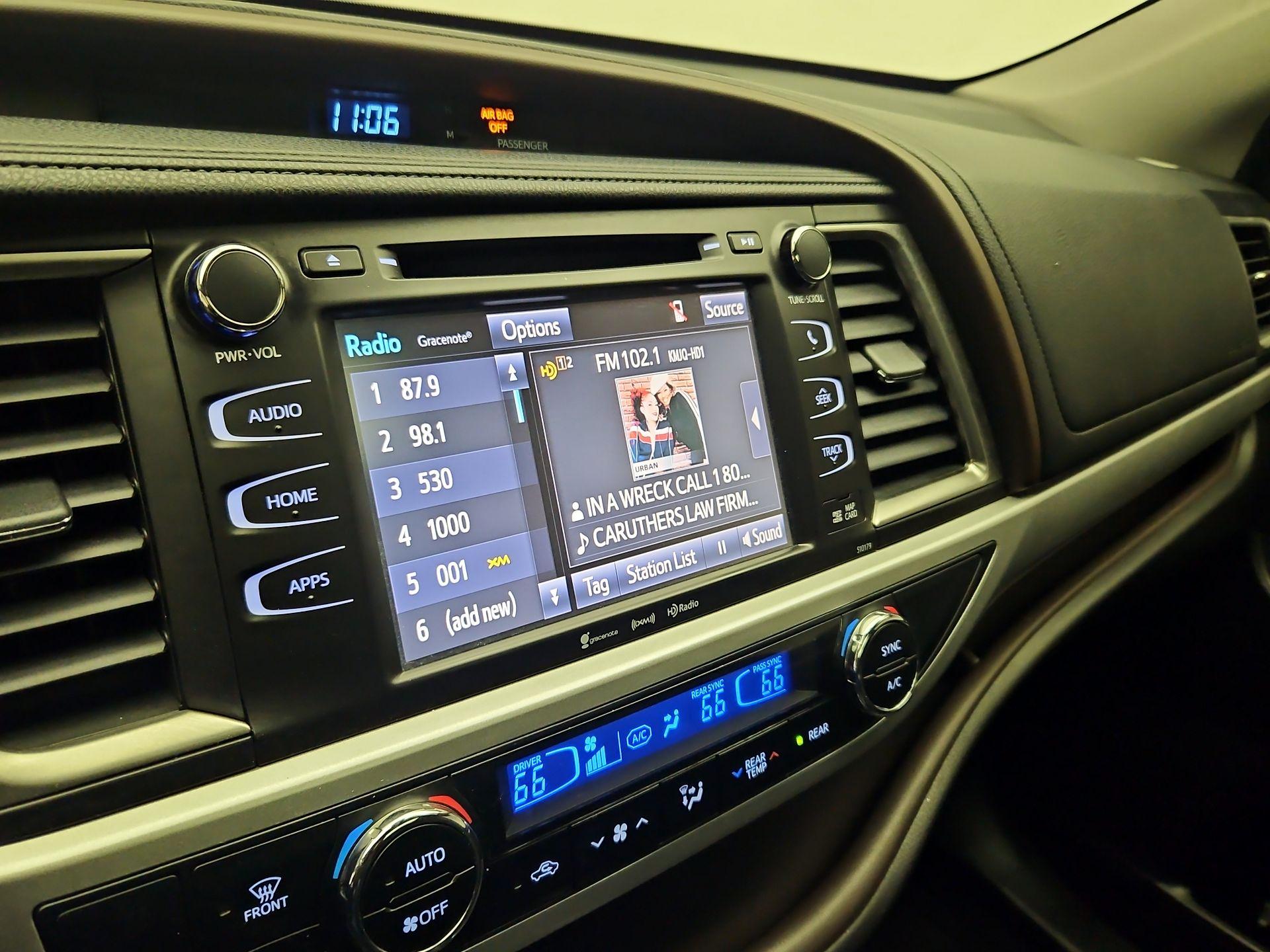 Thumbnail: 2017 Toyota Highlander - 16