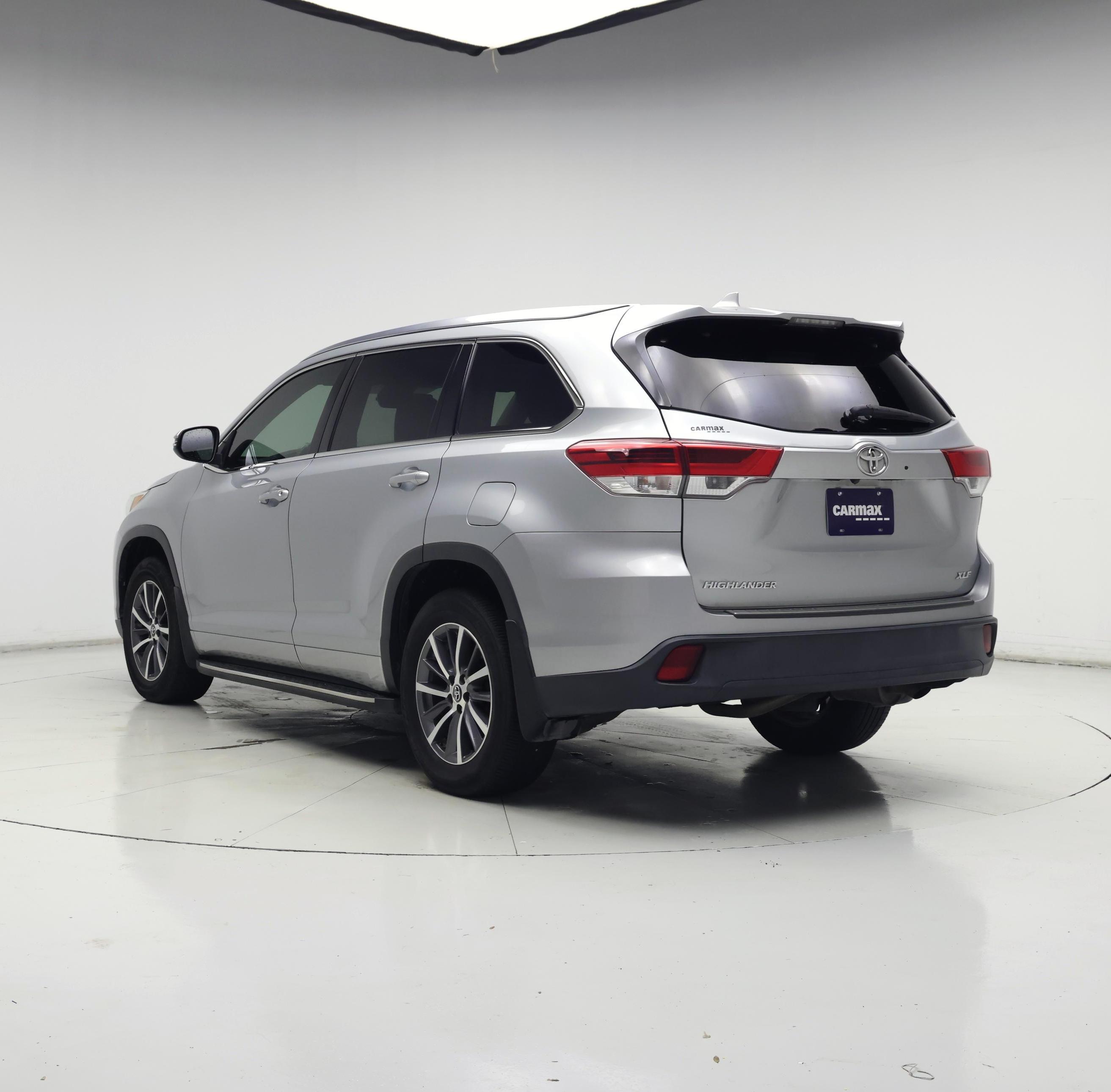 Thumbnail: 2017 Toyota Highlander - 2