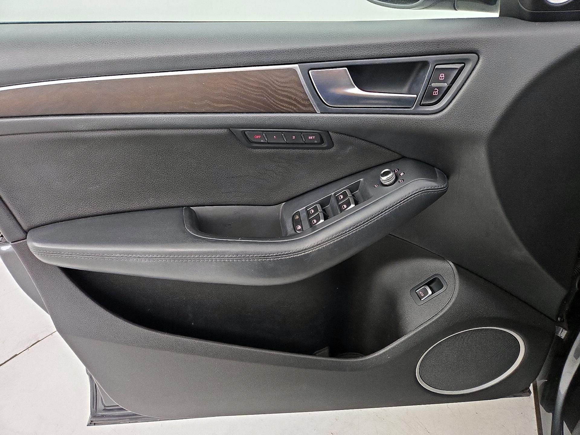 Thumbnail: 2016 Audi Q5 - 12