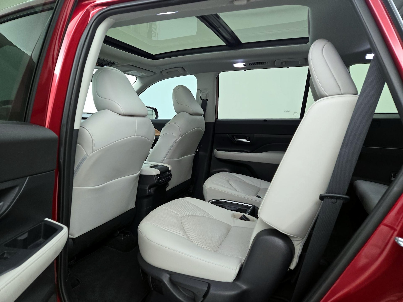 2025 Toyota Grand Highlander Platinum - Photo 21