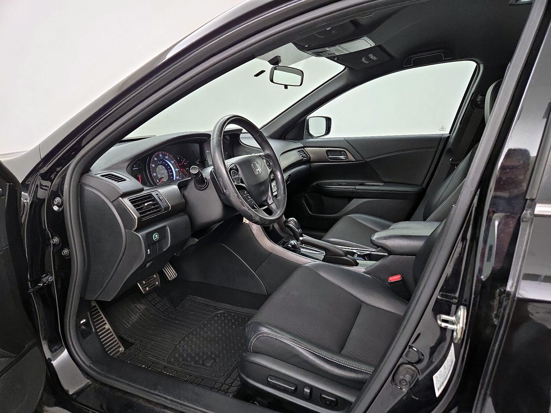 Thumbnail: 2016 Honda Accord - 11