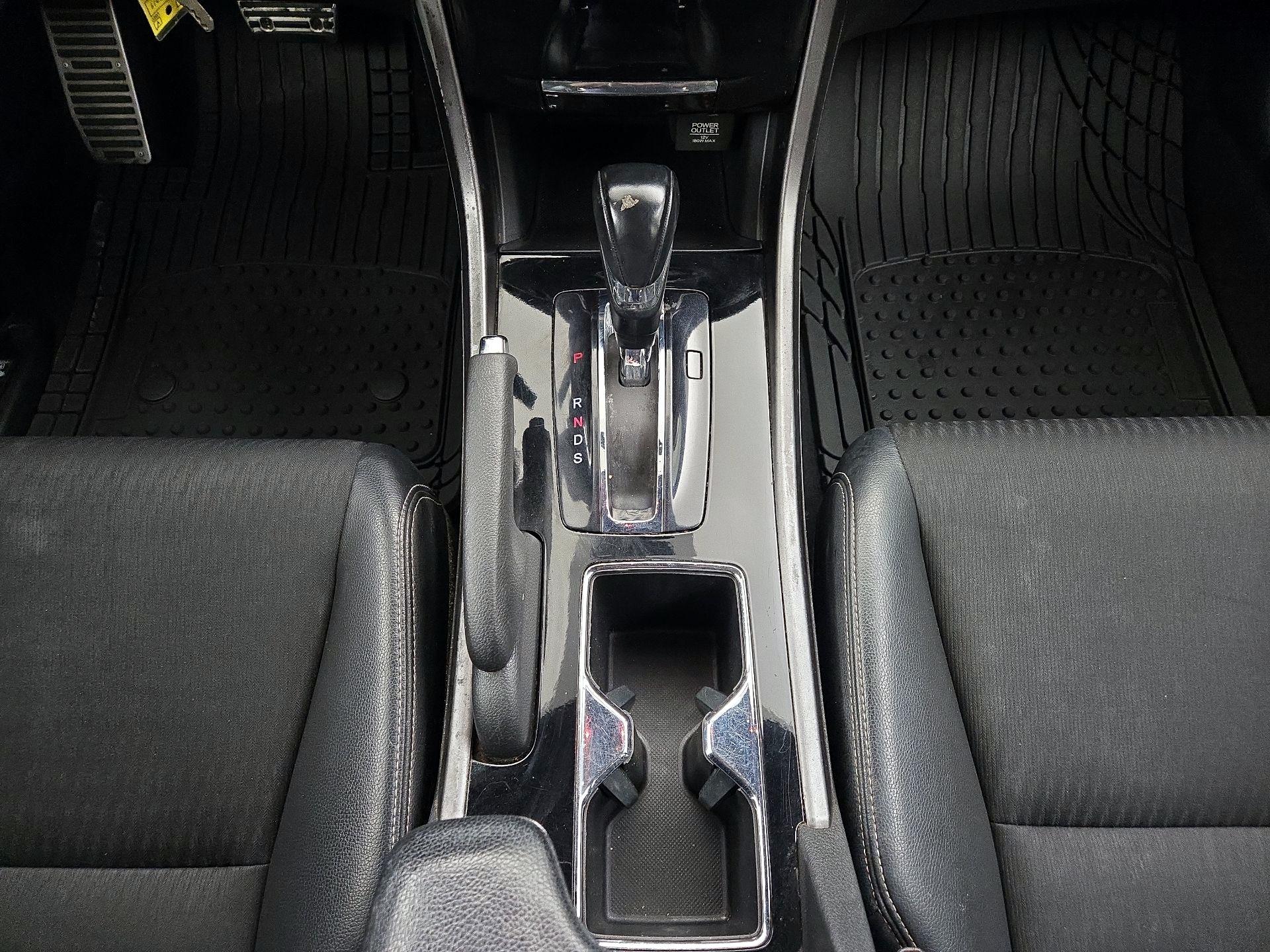 Thumbnail: 2016 Honda Accord - 17