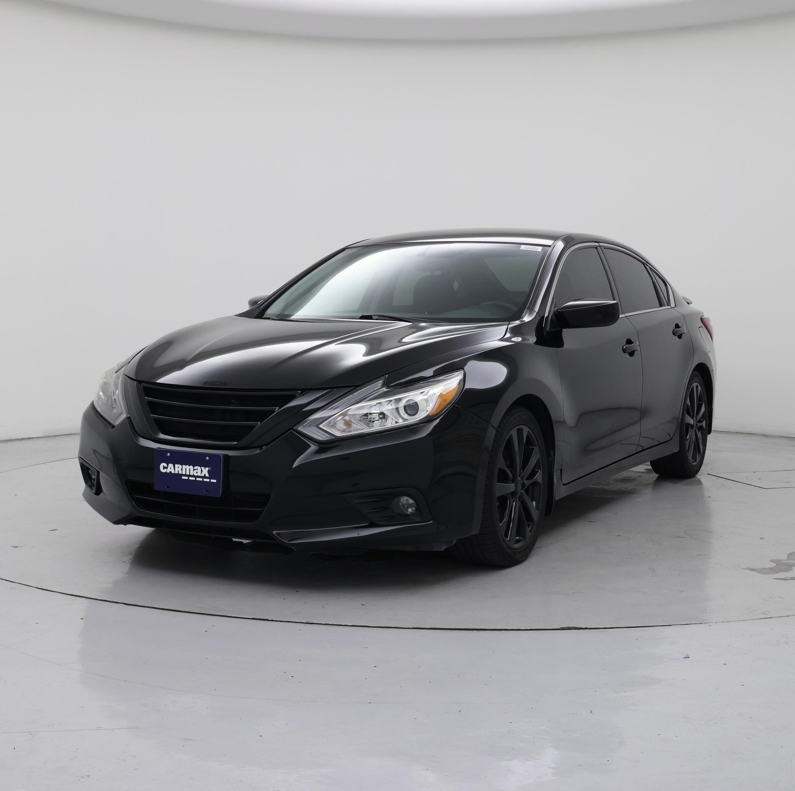 Thumbnail: 2018 Nissan Altima - 4