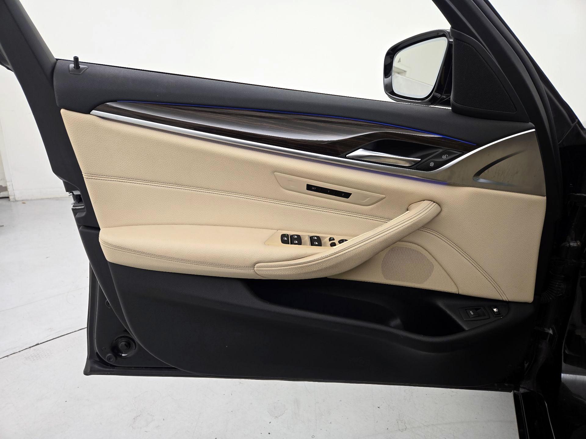 Thumbnail: 2018 BMW 5 Series - 12
