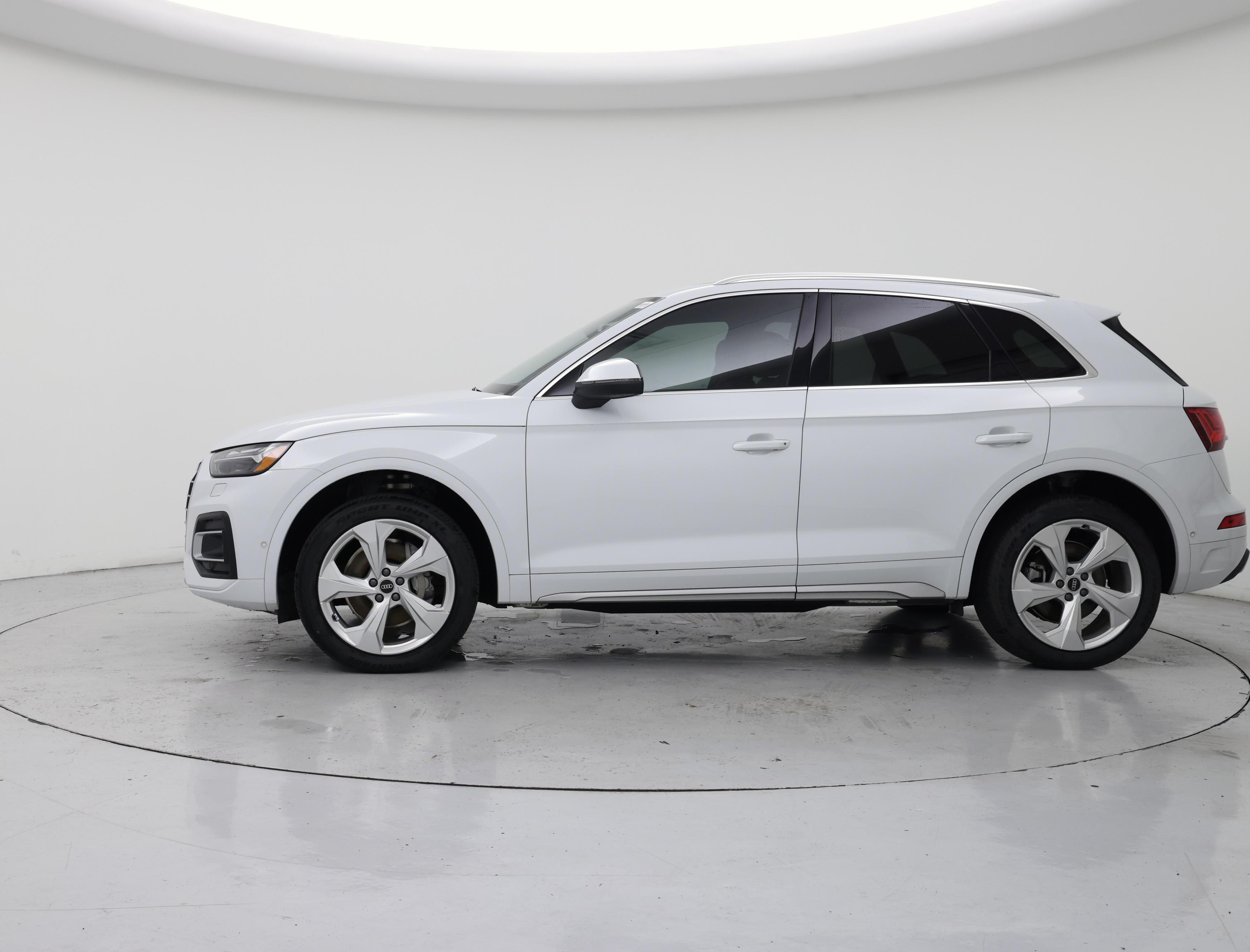 Thumbnail: 2021 Audi Q5 - 3