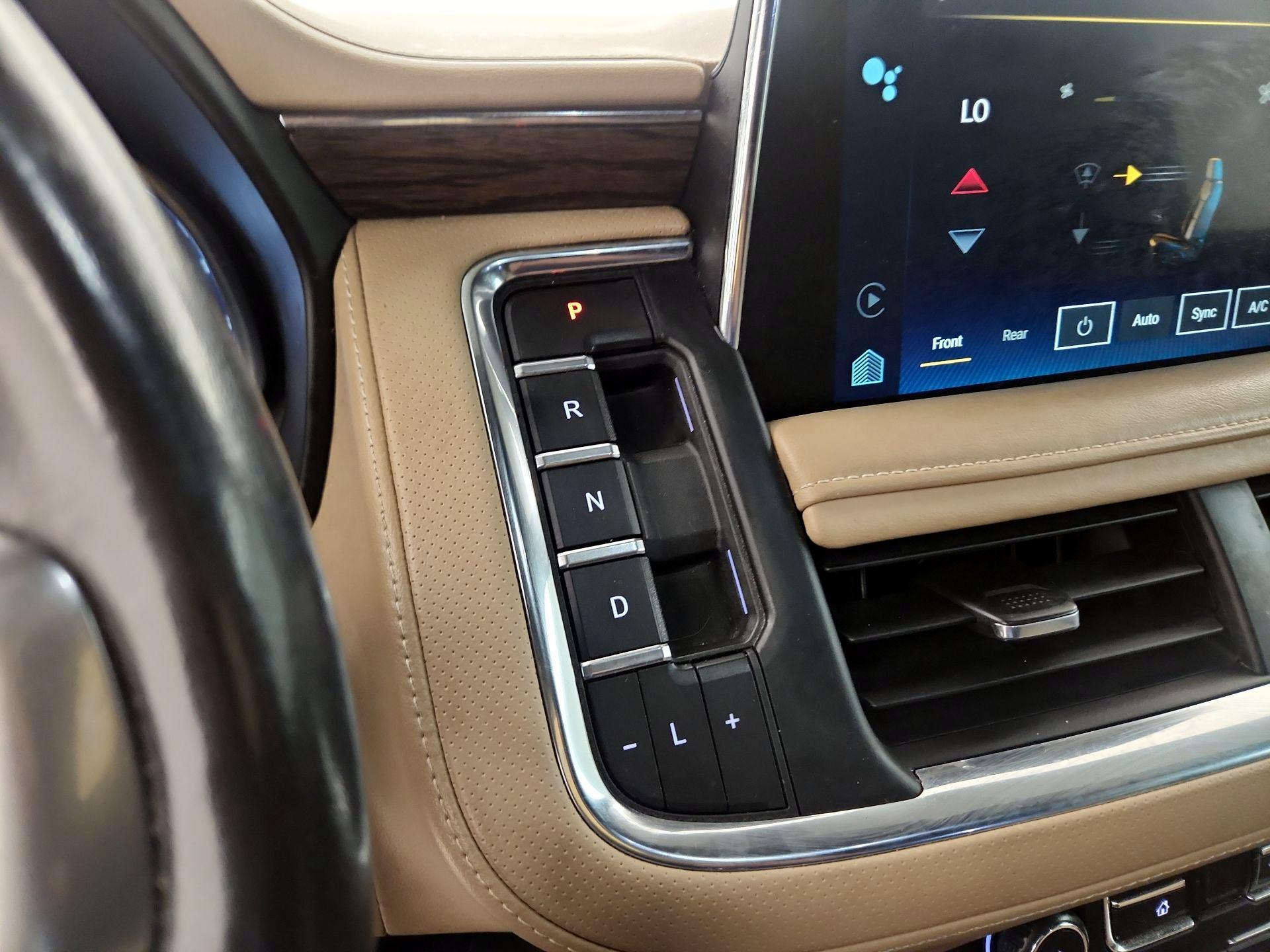 Thumbnail: 2022 Chevrolet Suburban - 15