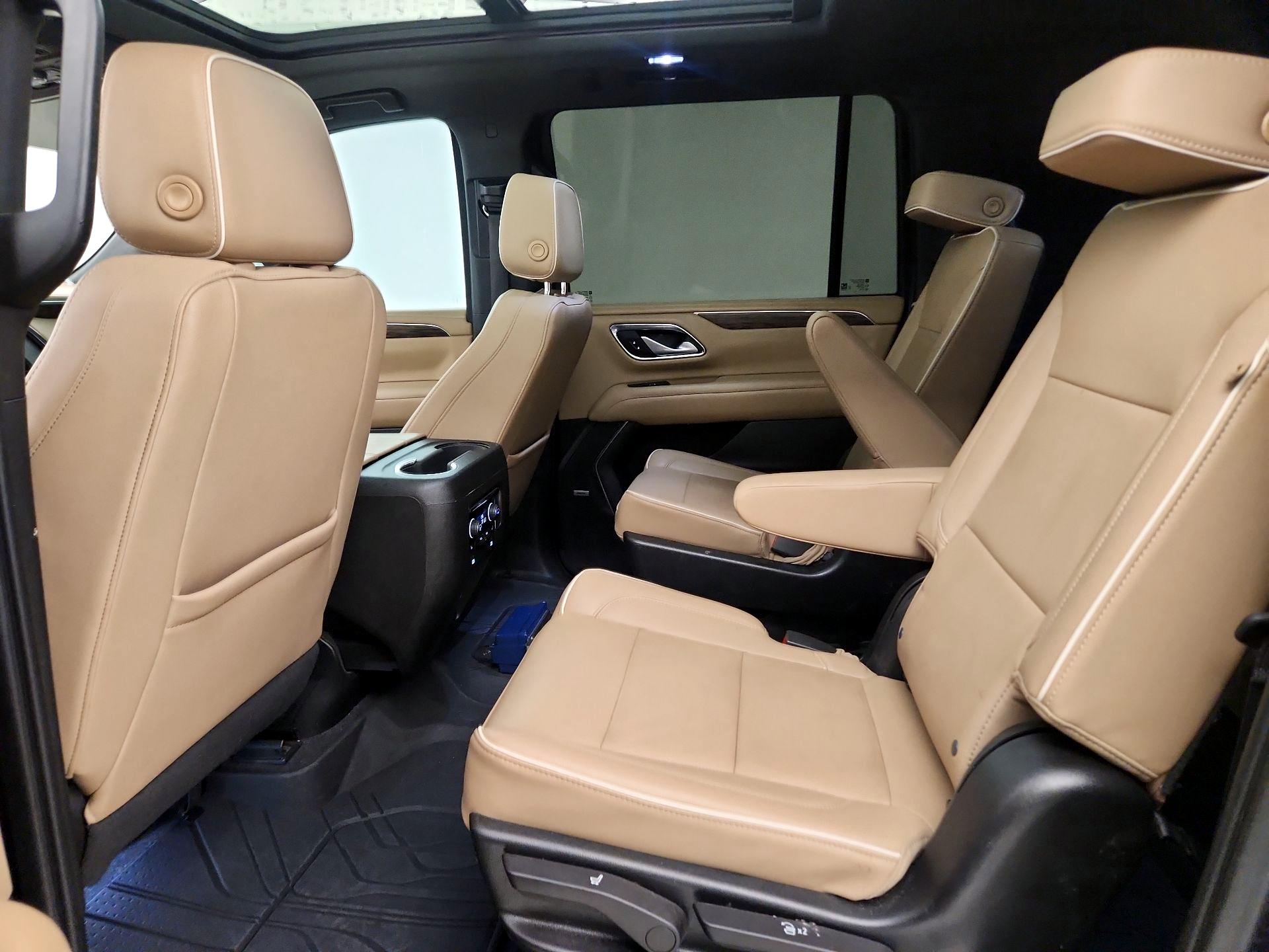 Thumbnail: 2022 Chevrolet Suburban - 18