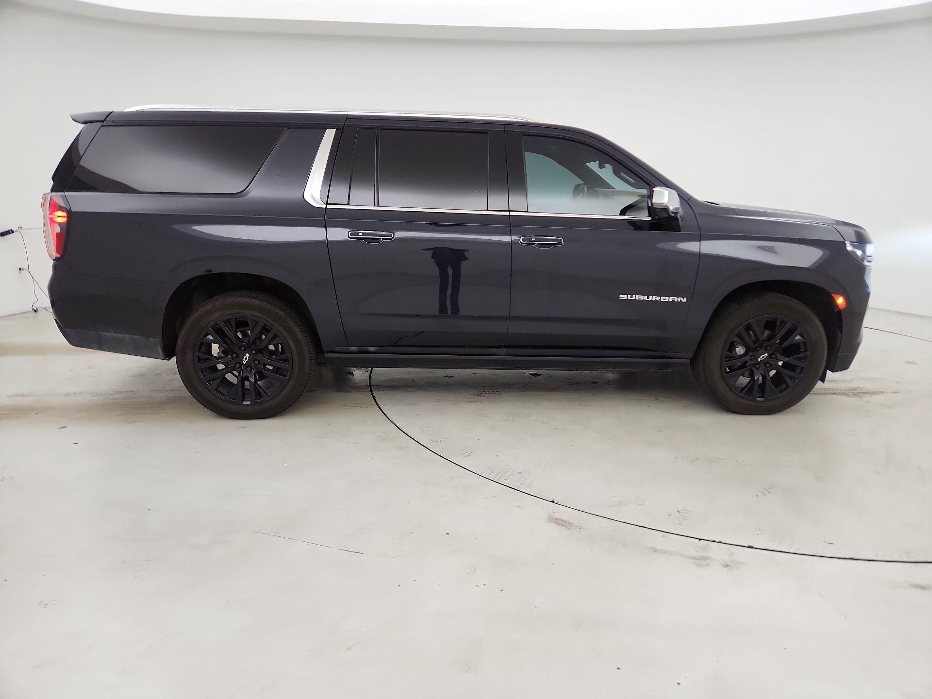 Thumbnail: 2022 Chevrolet Suburban - 4