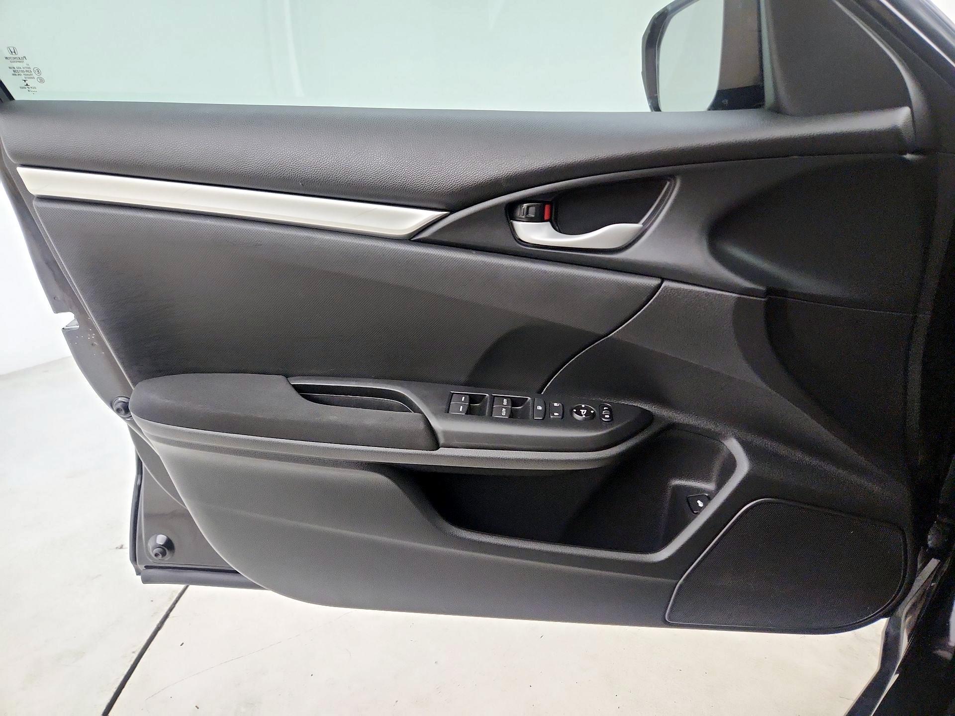 Thumbnail: 2018 Honda Civic - 10