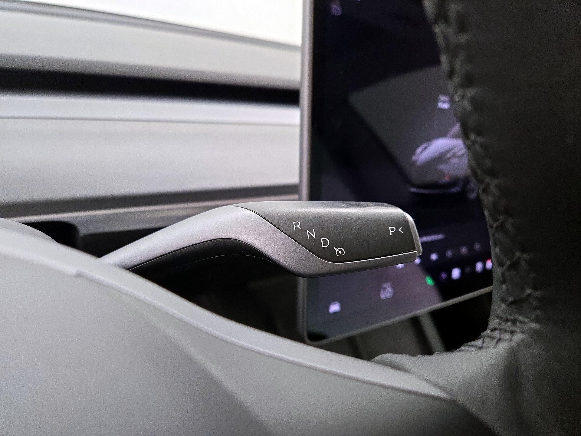 Thumbnail: 2022 Tesla Model 3 - 17