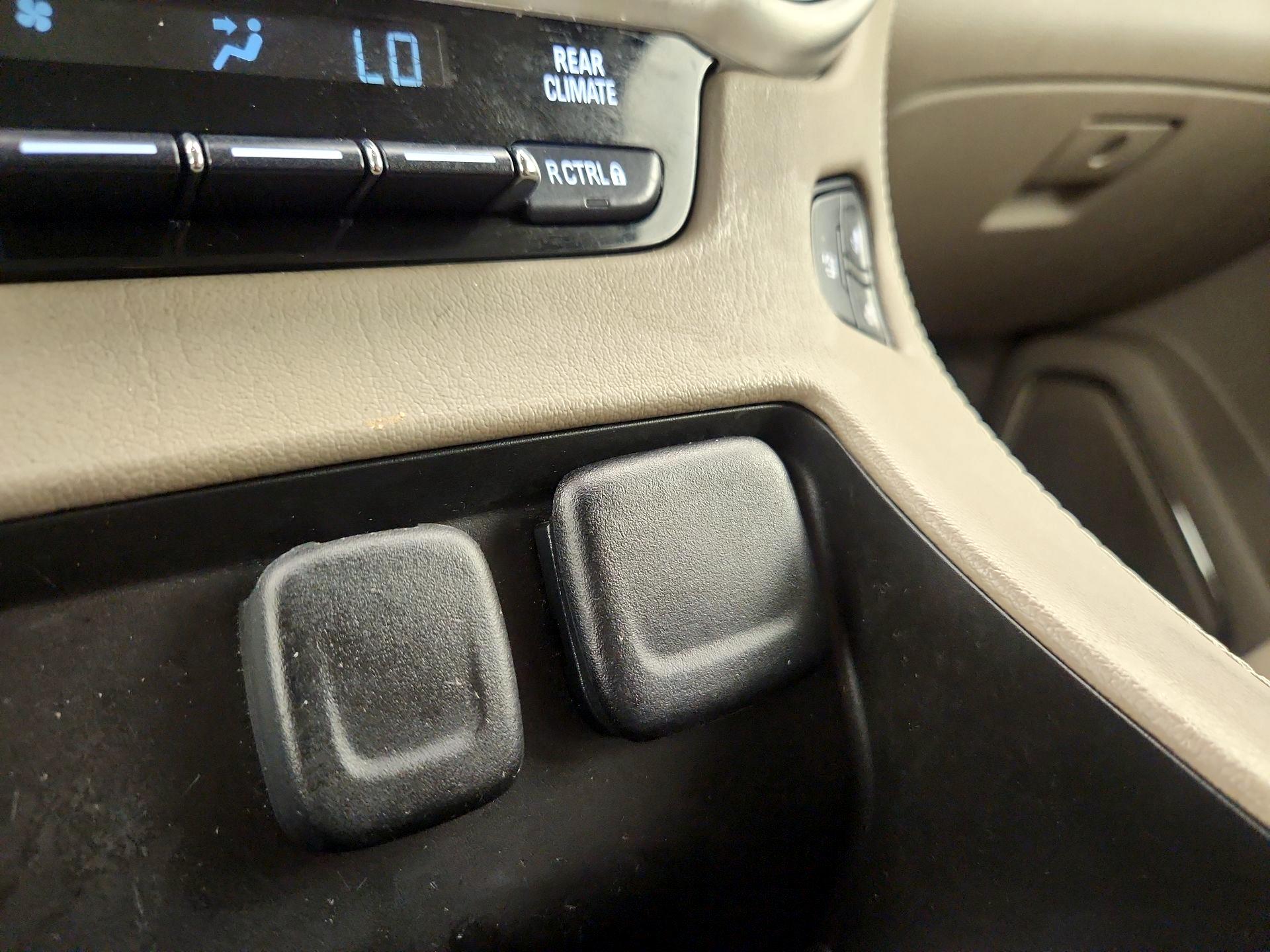 Thumbnail: 2016 GMC Yukon - 19