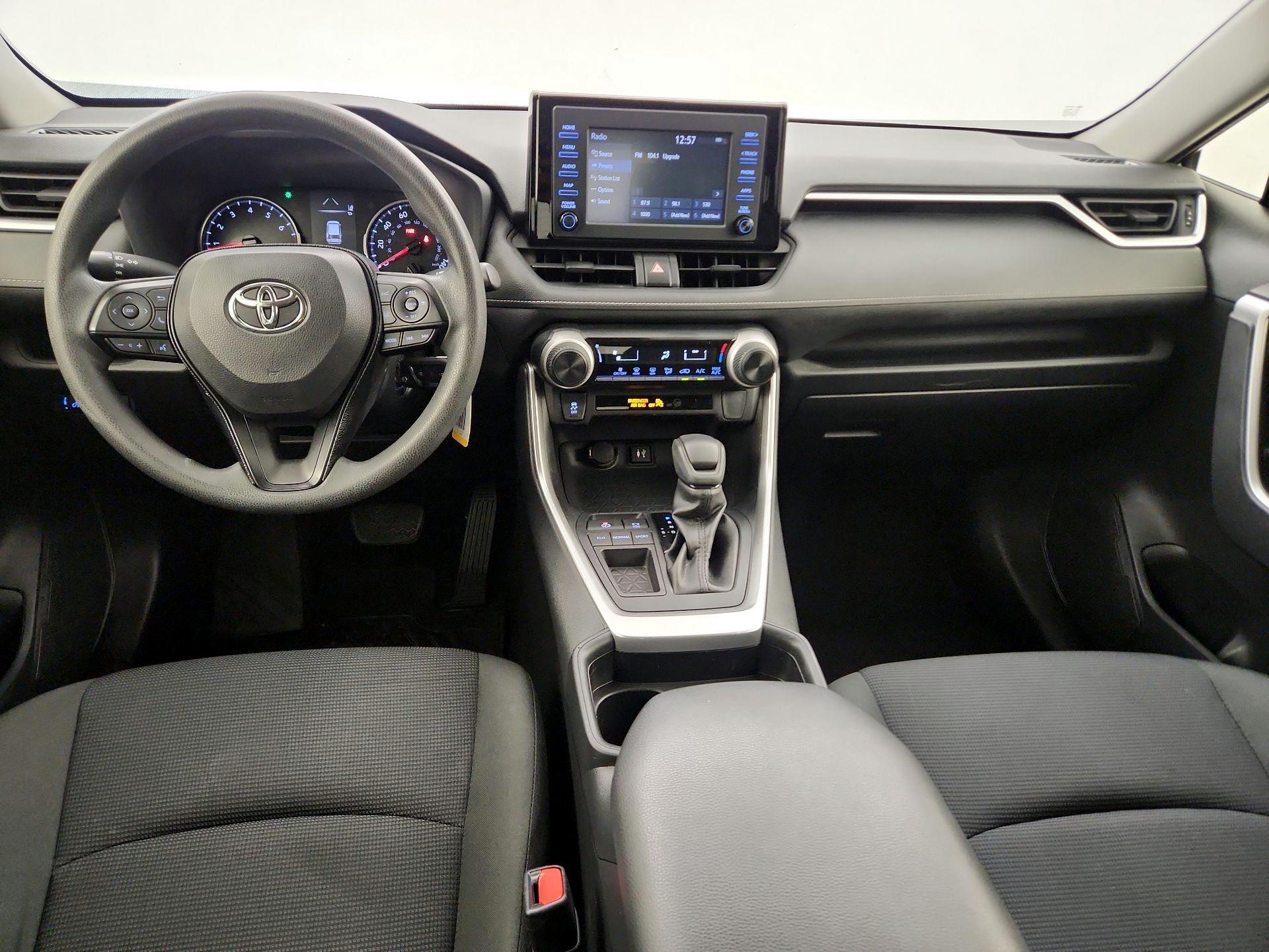 Thumbnail: 2019 Toyota RAV4 - 9
