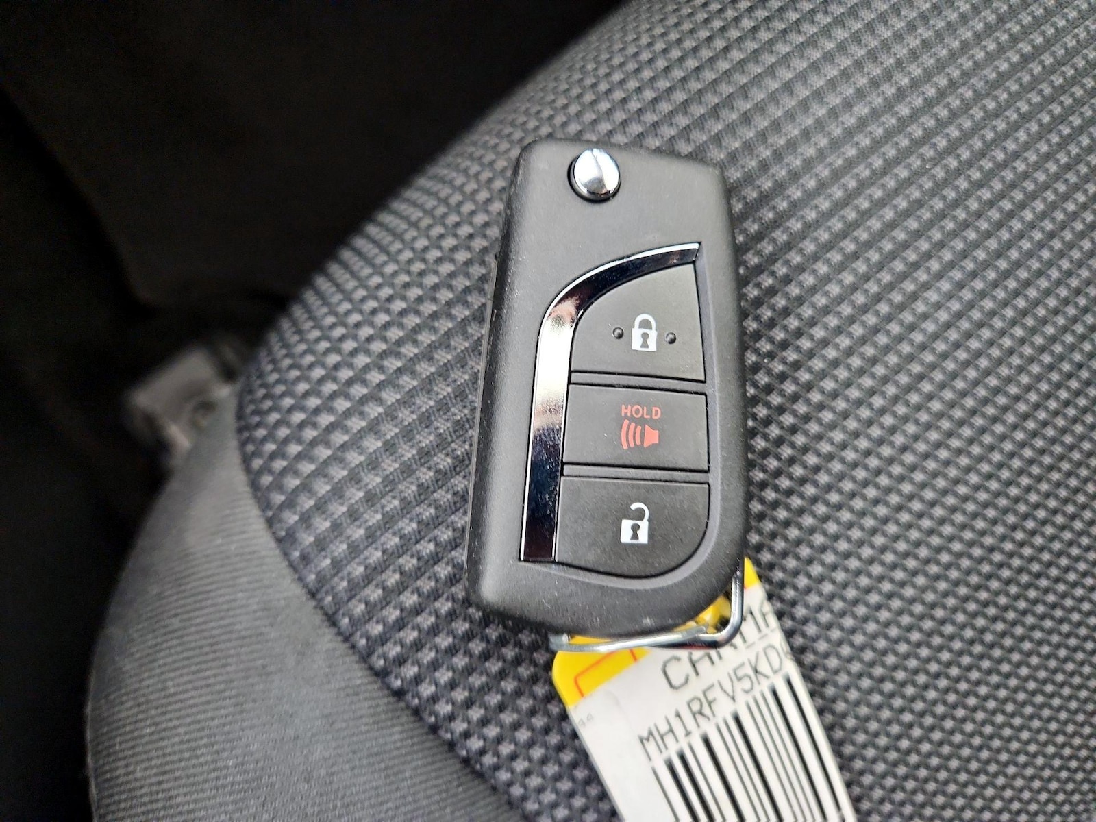 2019 Toyota RAV4 LE - Photo 23