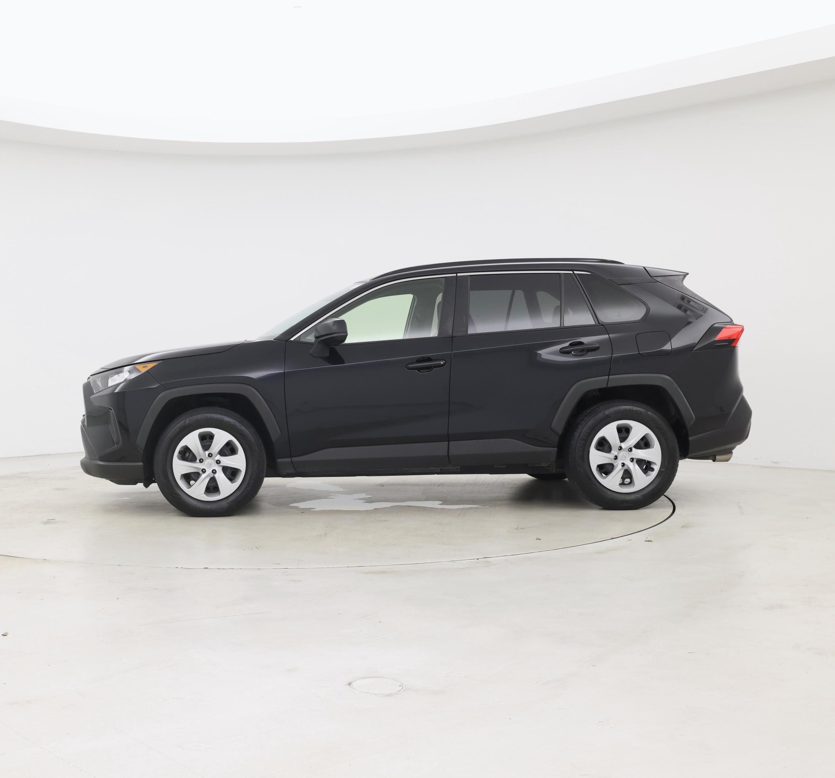 Thumbnail: 2019 Toyota RAV4 - 3