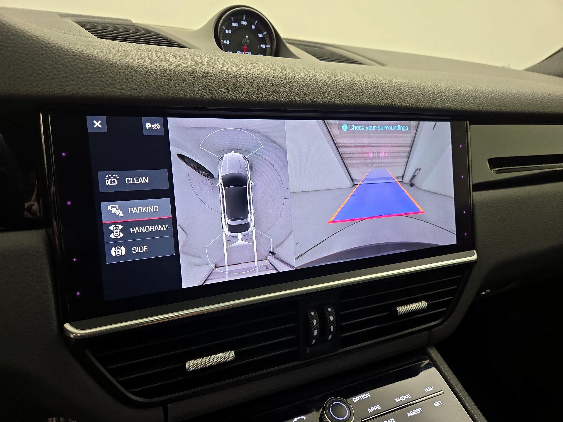 Thumbnail: 2020 Porsche Cayenne - 15