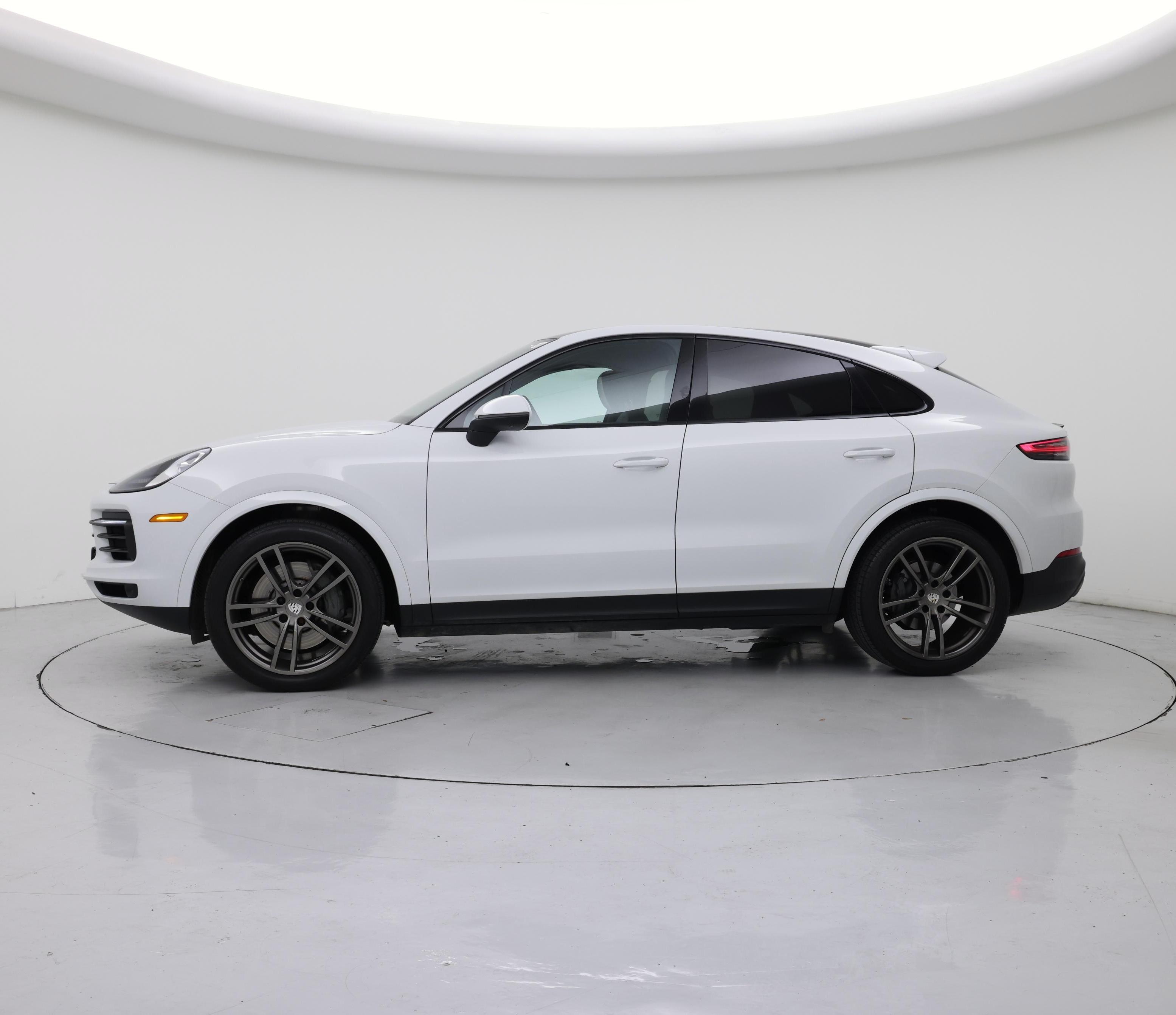 Thumbnail: 2020 Porsche Cayenne - 3