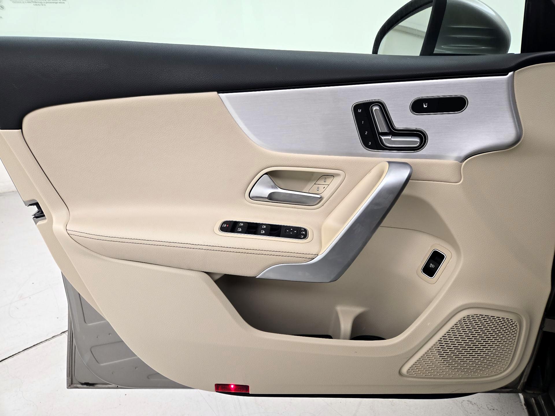 Thumbnail: 2019 Mercedes-Benz A-Class - 12