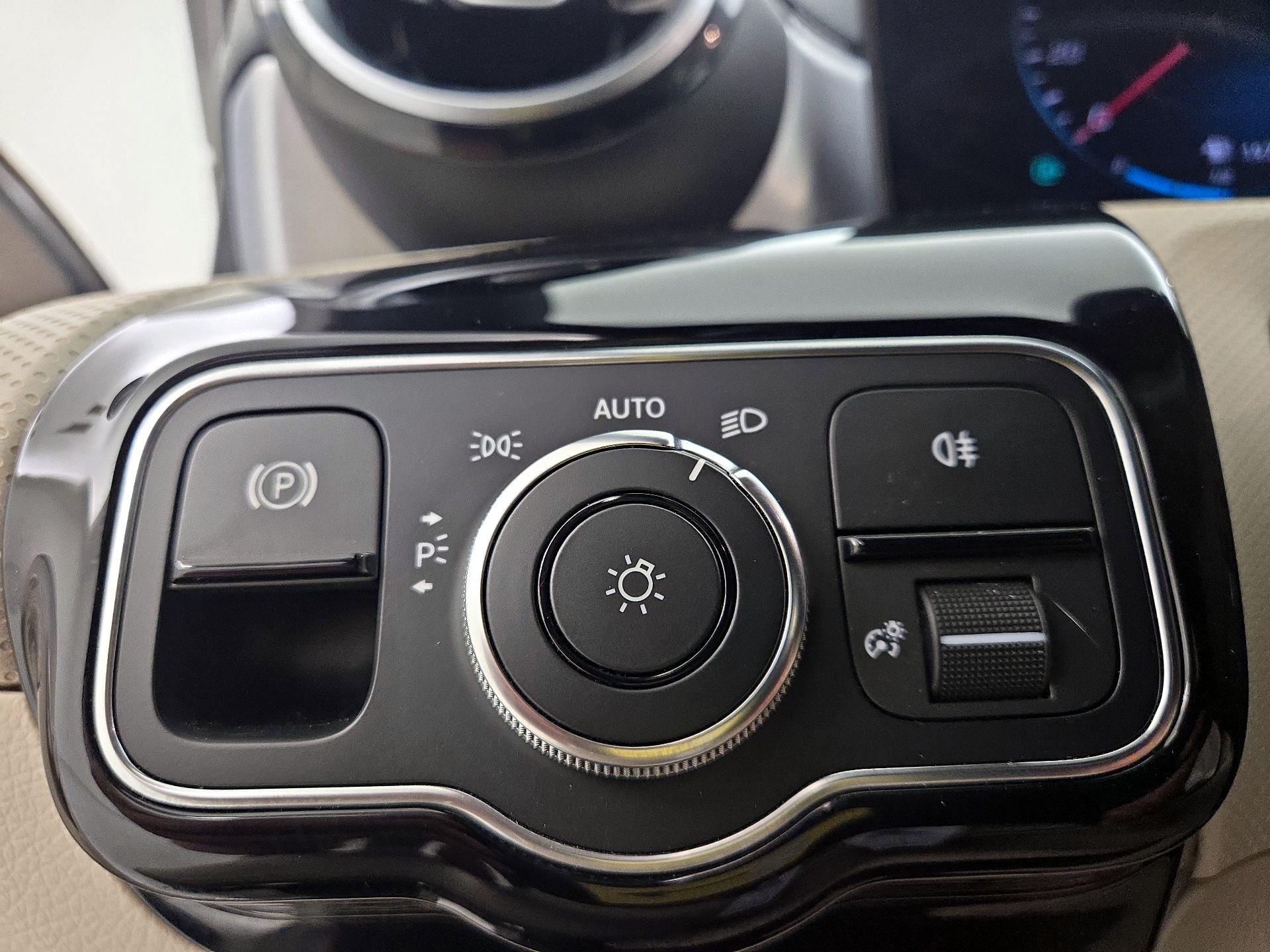 Thumbnail: 2019 Mercedes-Benz A-Class - 13