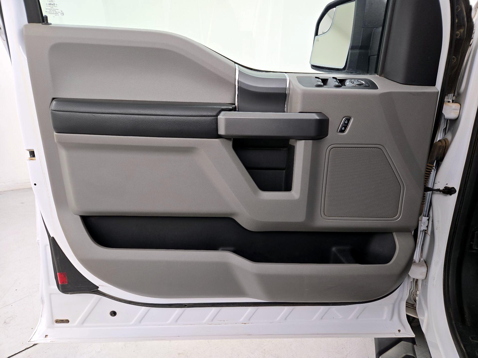 Thumbnail: 2015 Ford F-150 - 12
