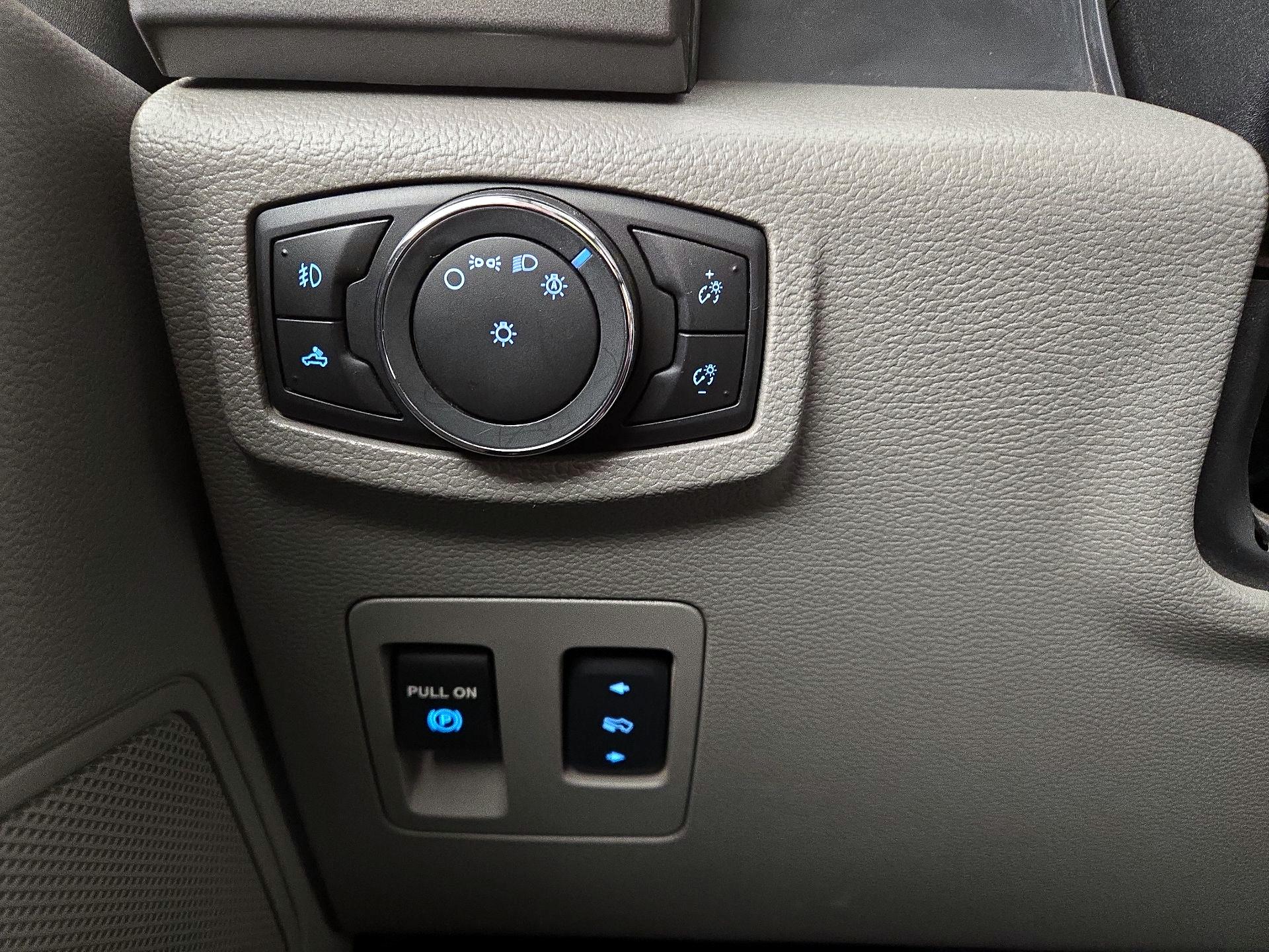 Thumbnail: 2015 Ford F-150 - 13