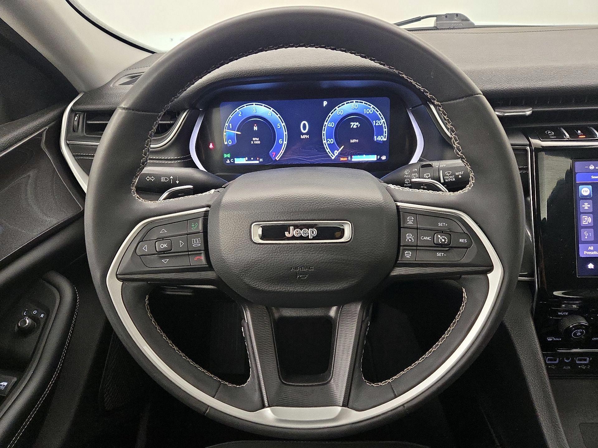 Thumbnail: 2023 Jeep Grand Cherokee - 10