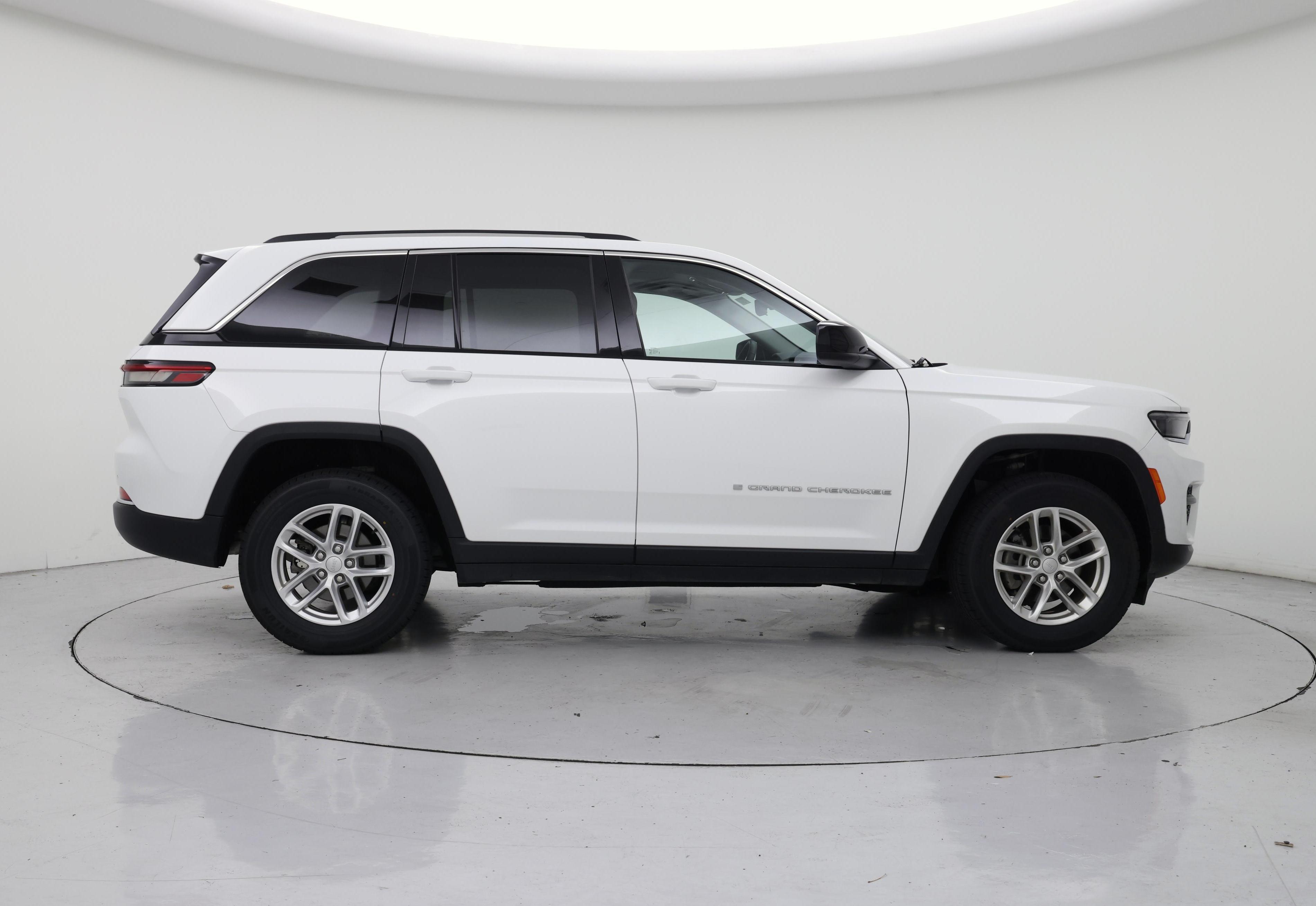 Thumbnail: 2023 Jeep Grand Cherokee - 7