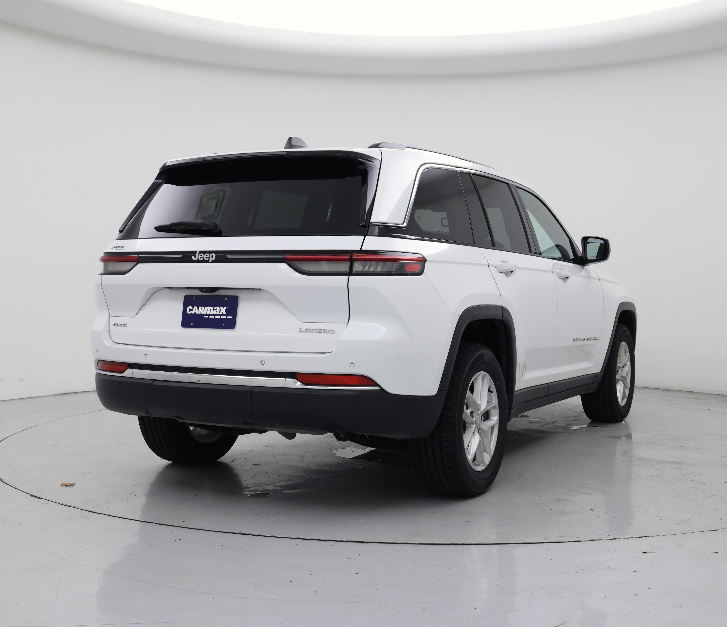 Thumbnail: 2023 Jeep Grand Cherokee - 8