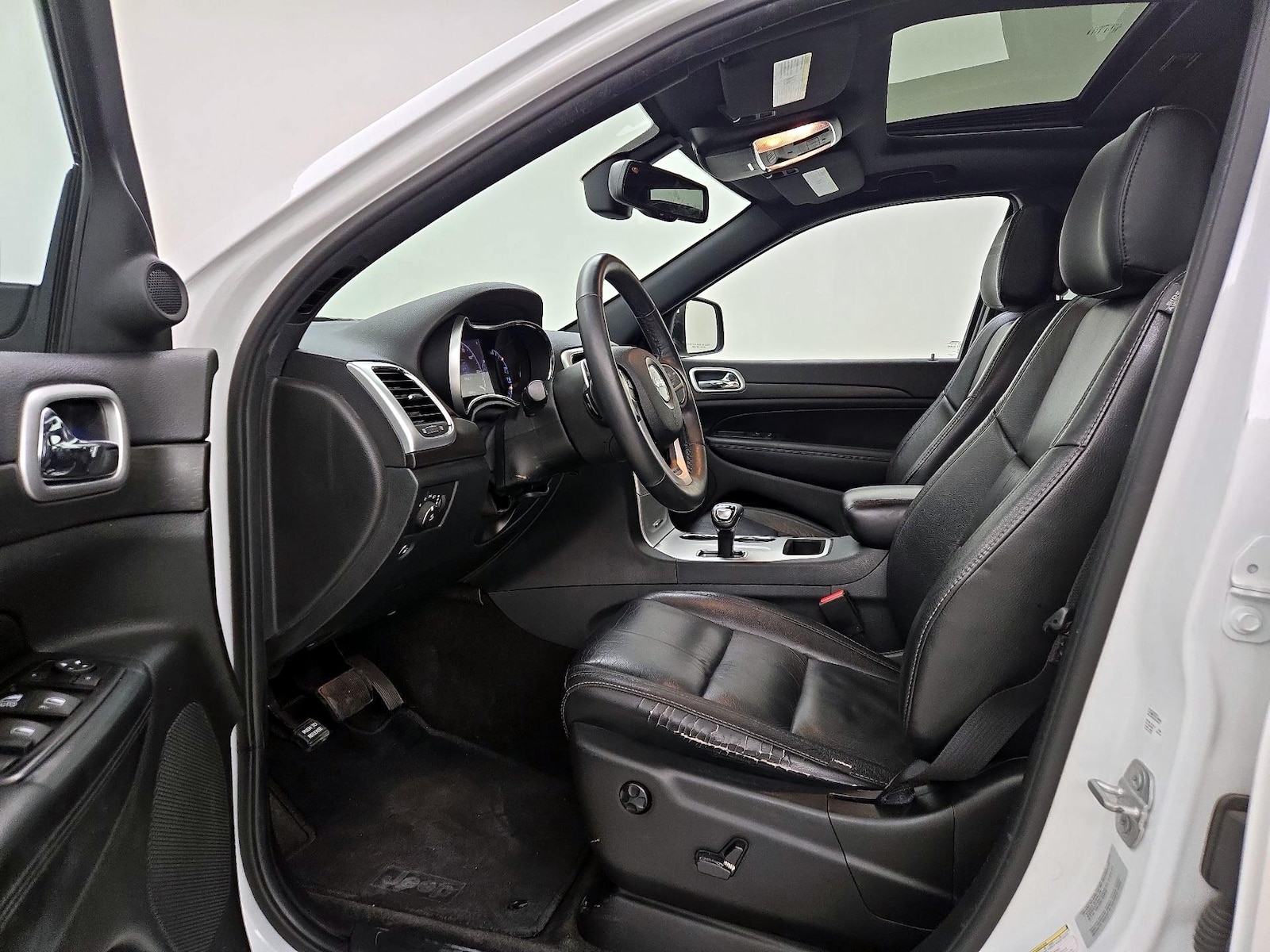 2015 Jeep Grand Cherokee Altitude - Photo 12