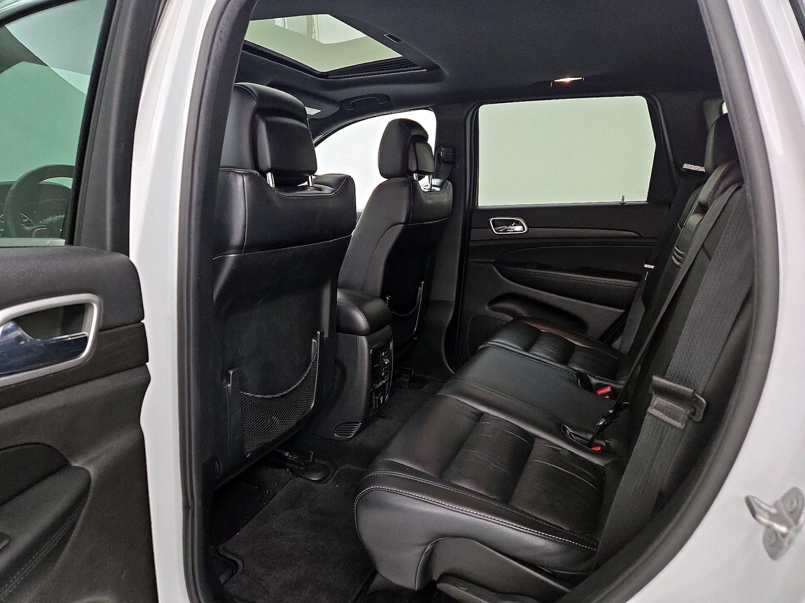 2015 Jeep Grand Cherokee Altitude - Photo 21