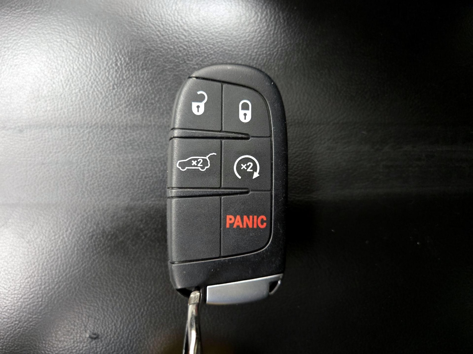 2015 Jeep Grand Cherokee Altitude - Photo 25
