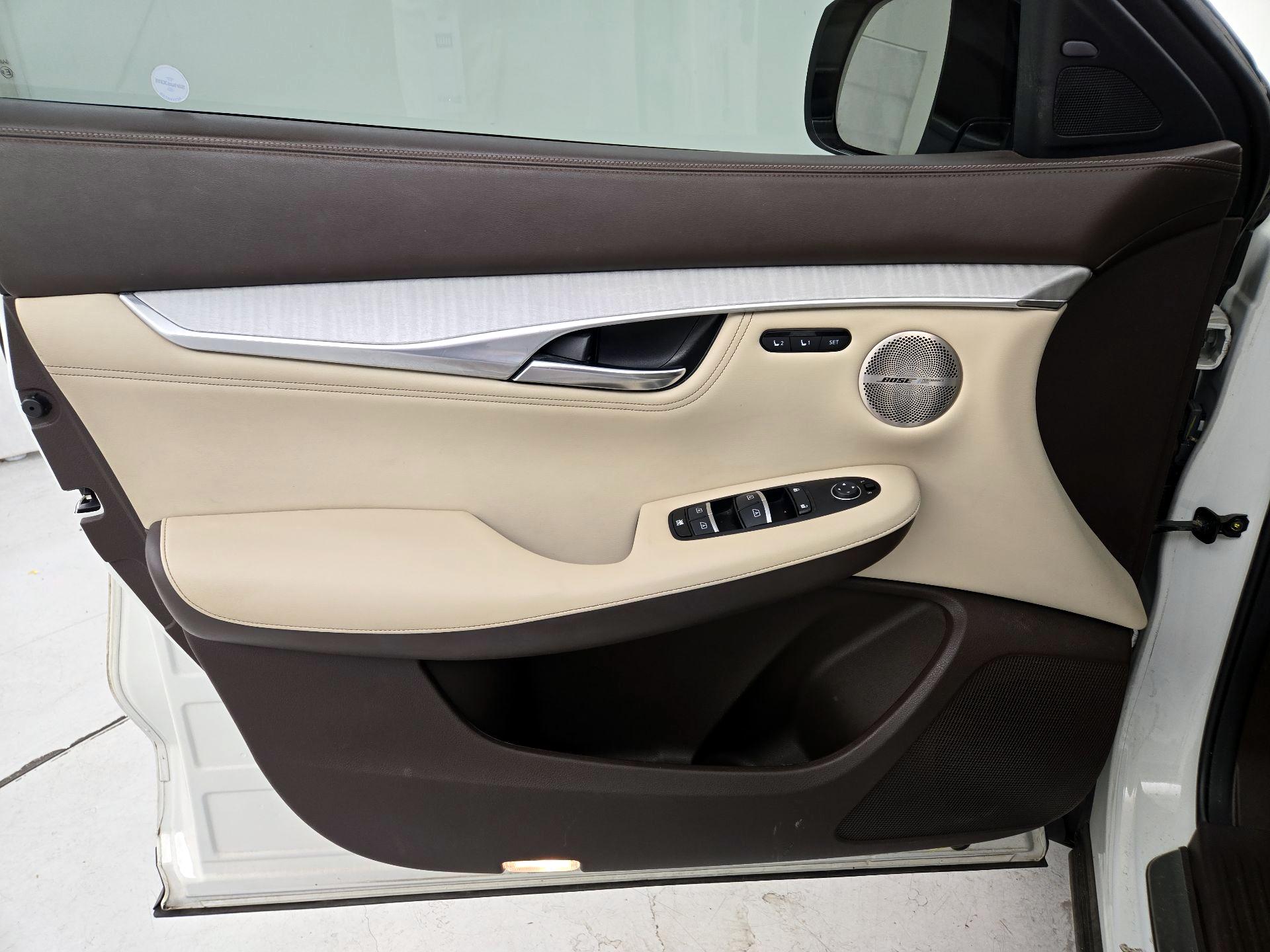 Thumbnail: 2019 INFINITI QX50 - 12