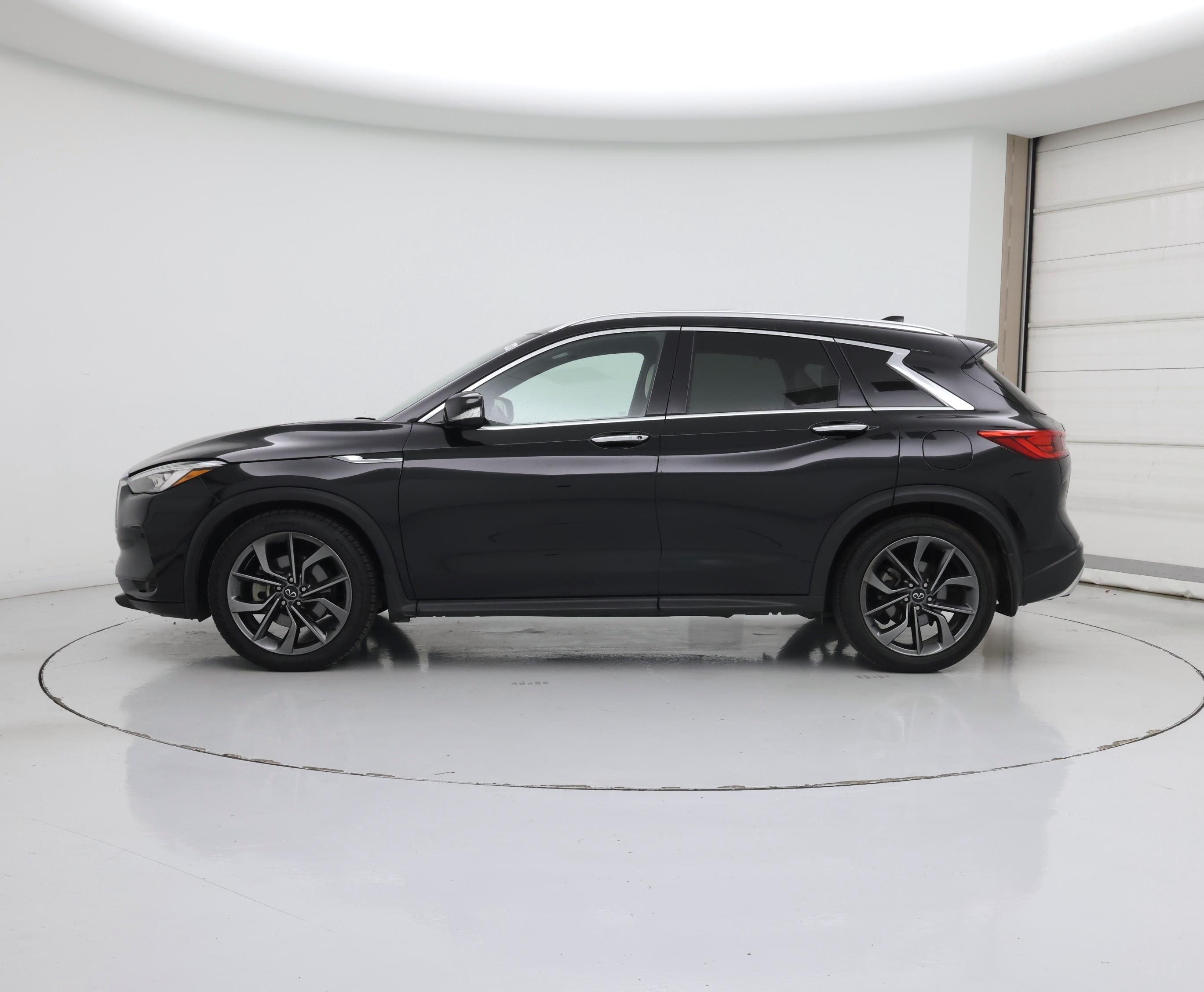 Thumbnail: 2021 INFINITI QX50 - 3