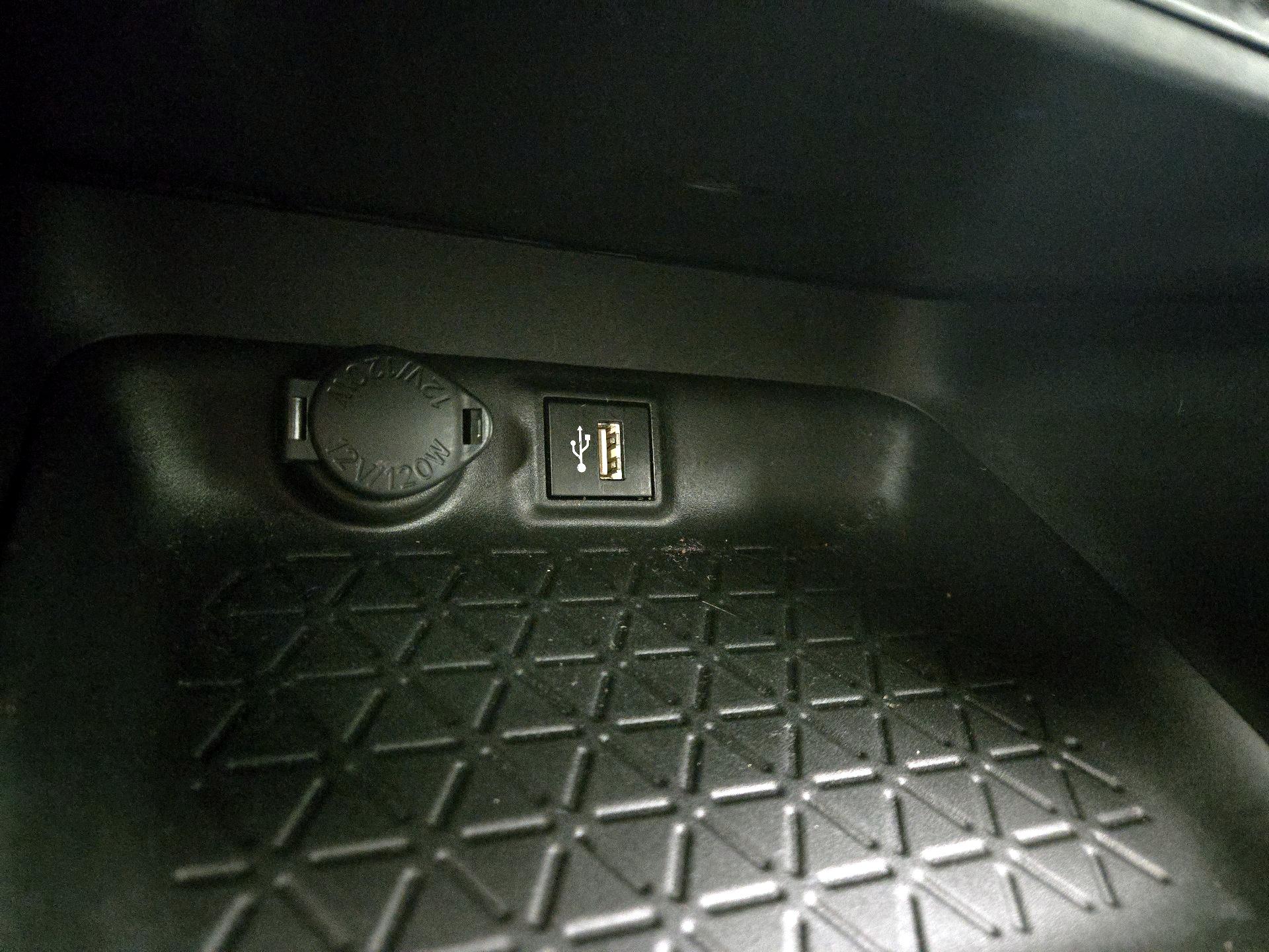 Thumbnail: 2024 Toyota RAV4 - 18