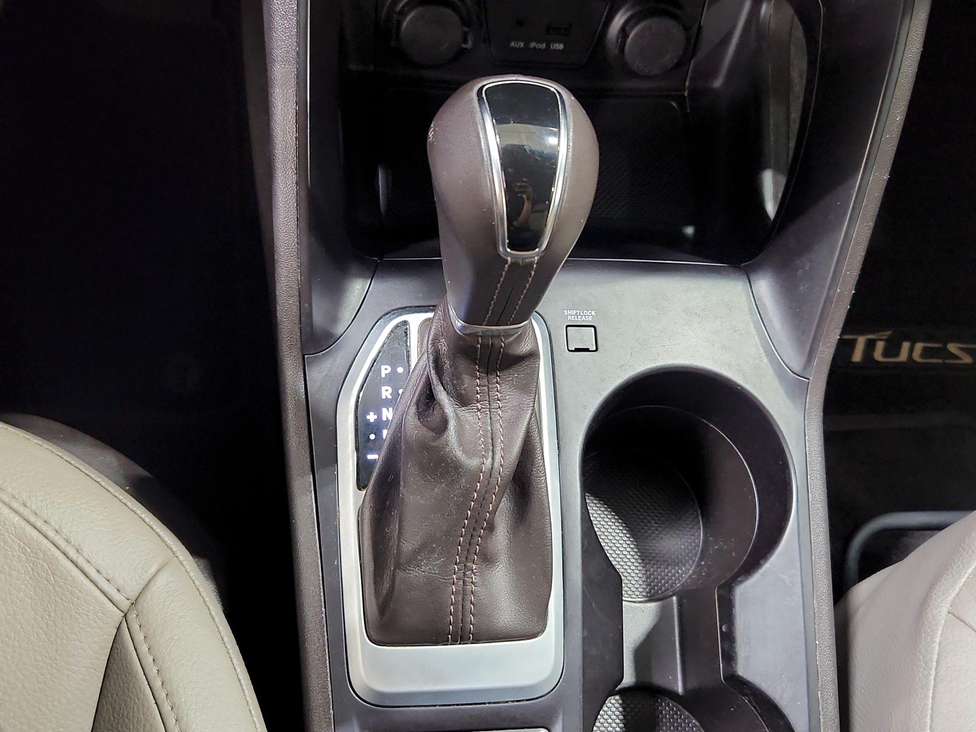 Thumbnail: 2015 Hyundai Tucson - 17