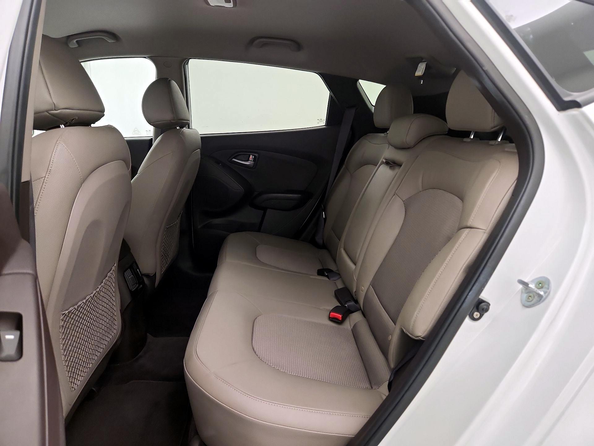Thumbnail: 2015 Hyundai Tucson - 19