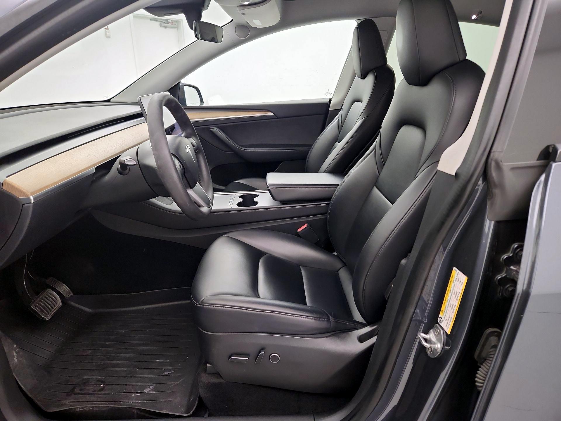 Thumbnail: 2023 Tesla Model Y - 11