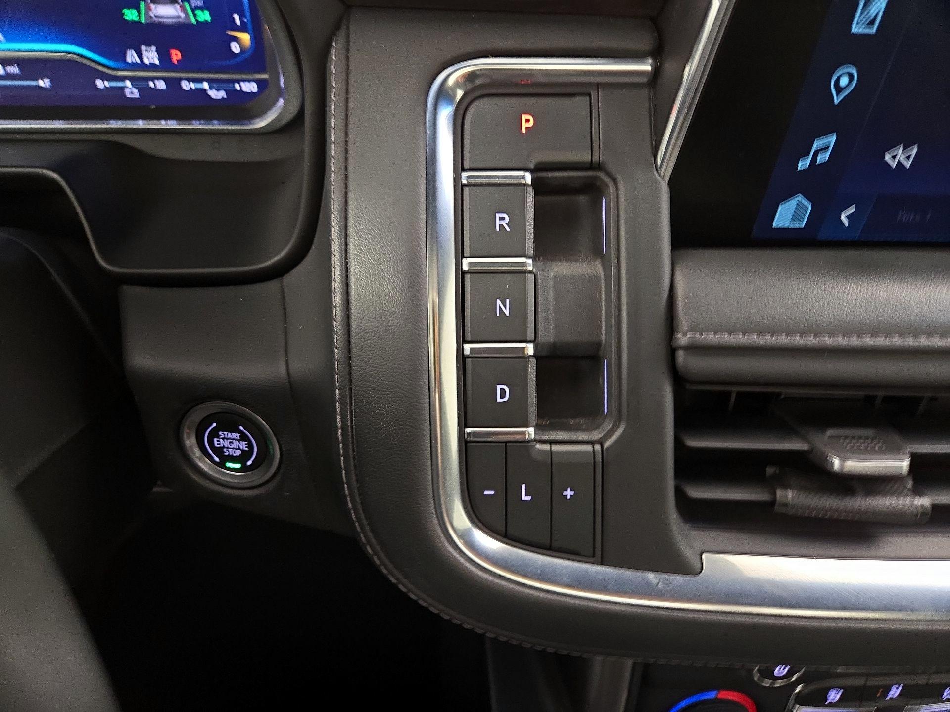 Thumbnail: 2023 Chevrolet Tahoe - 17