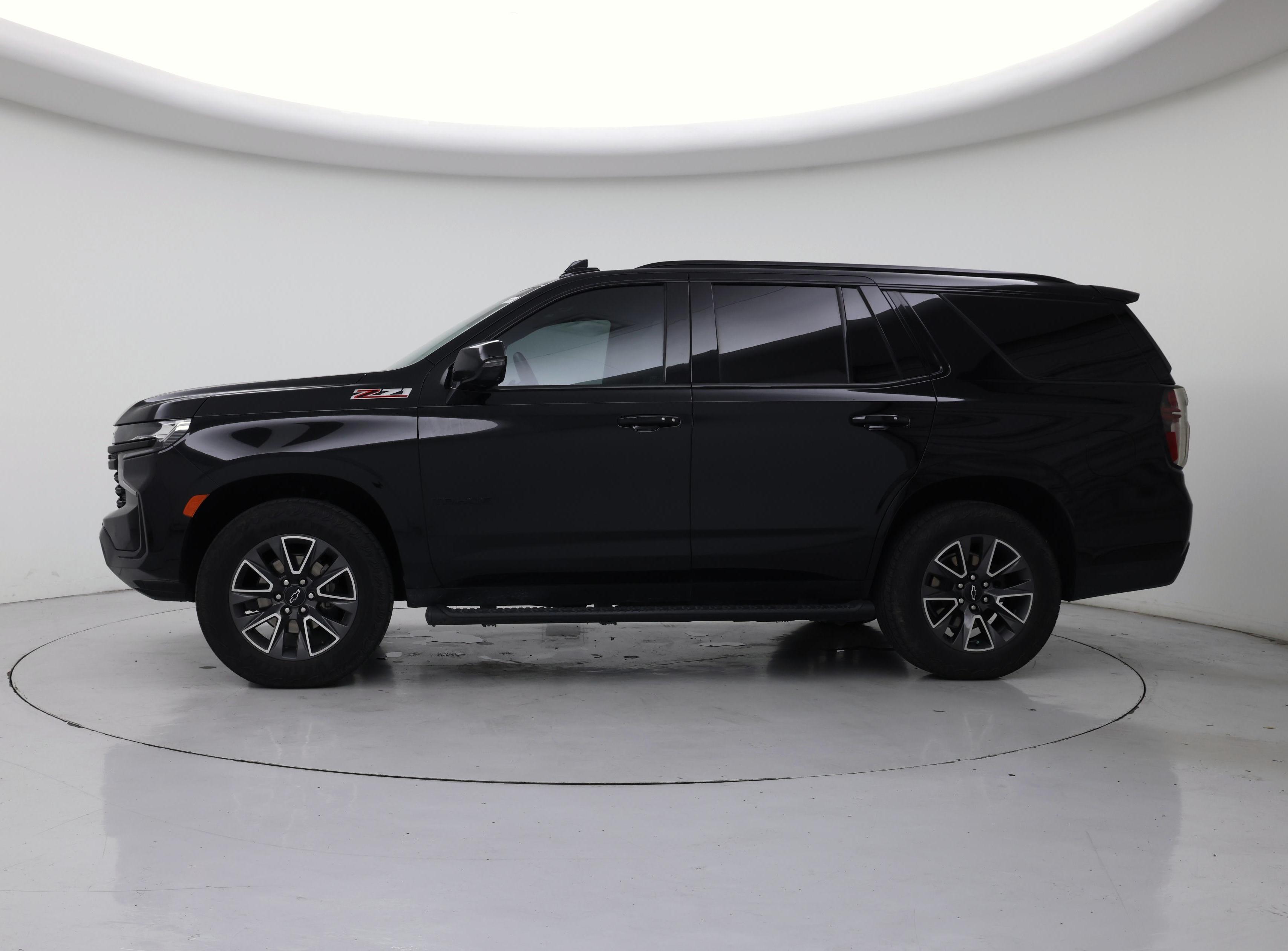 Thumbnail: 2023 Chevrolet Tahoe - 3