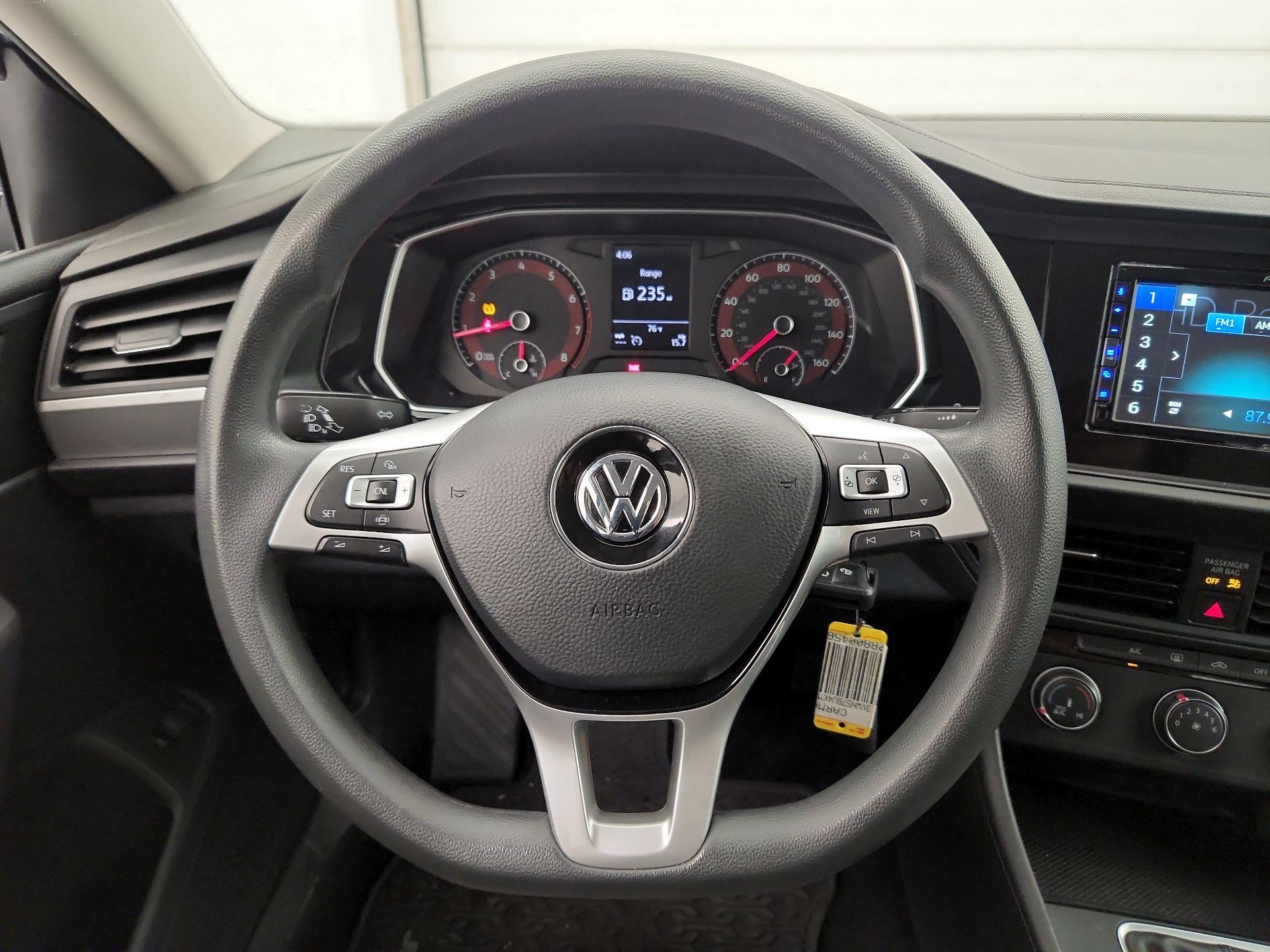 Thumbnail: 2019 Volkswagen Jetta - 10
