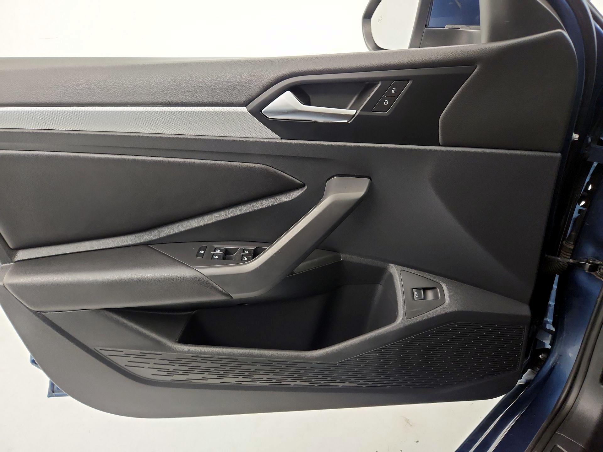 Thumbnail: 2019 Volkswagen Jetta - 12