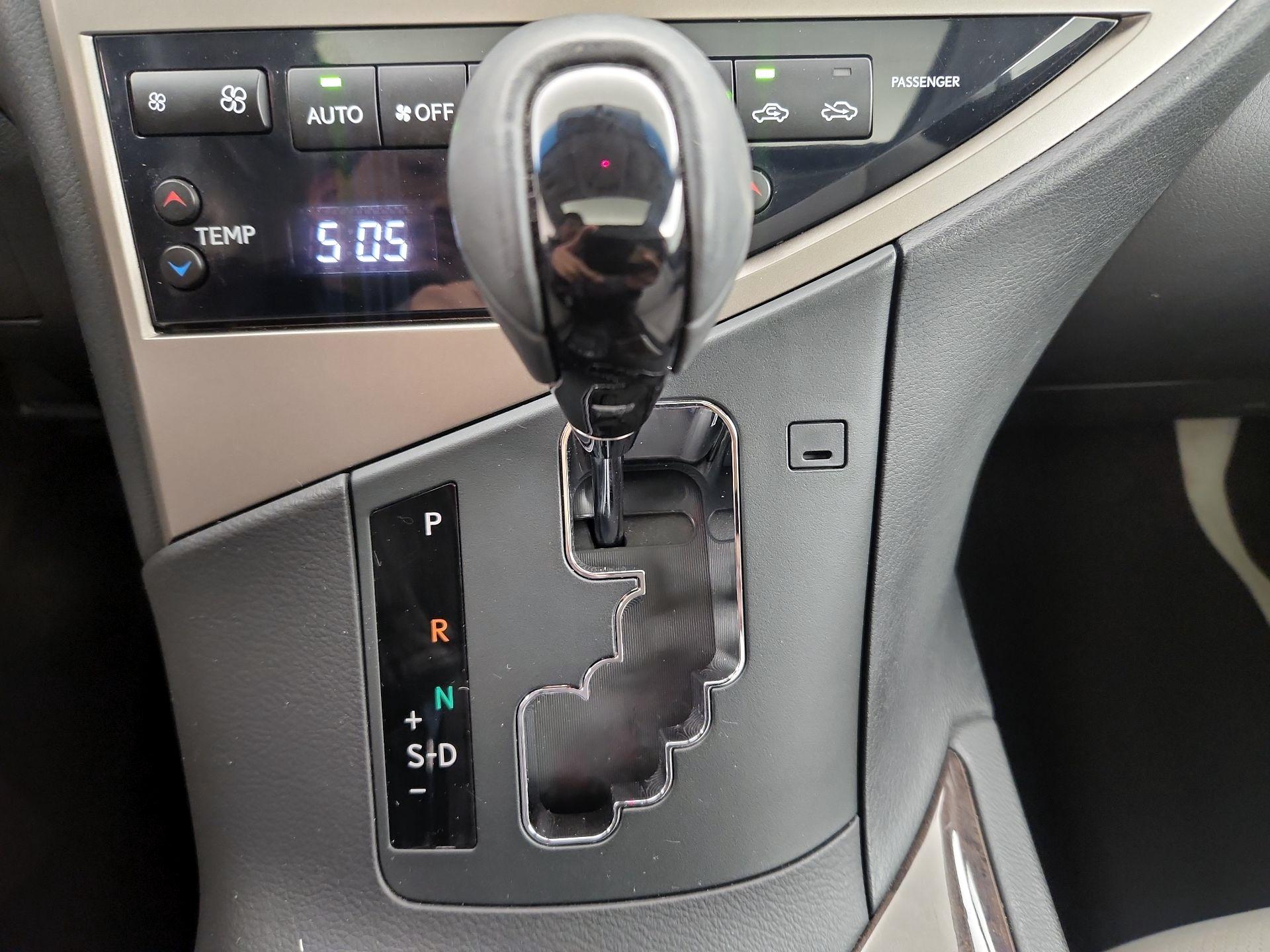 Thumbnail: 2015 Lexus RX - 18