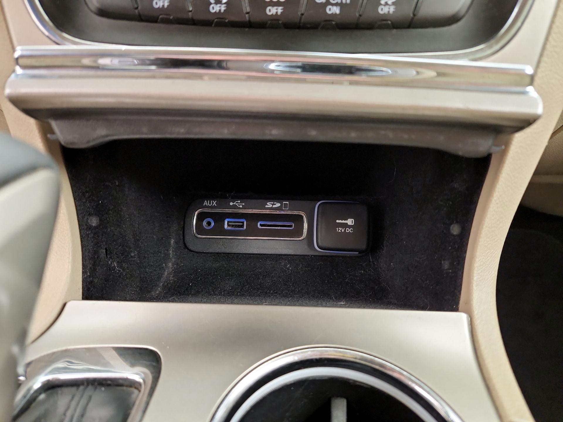 Thumbnail: 2017 Jeep Grand Cherokee - 18