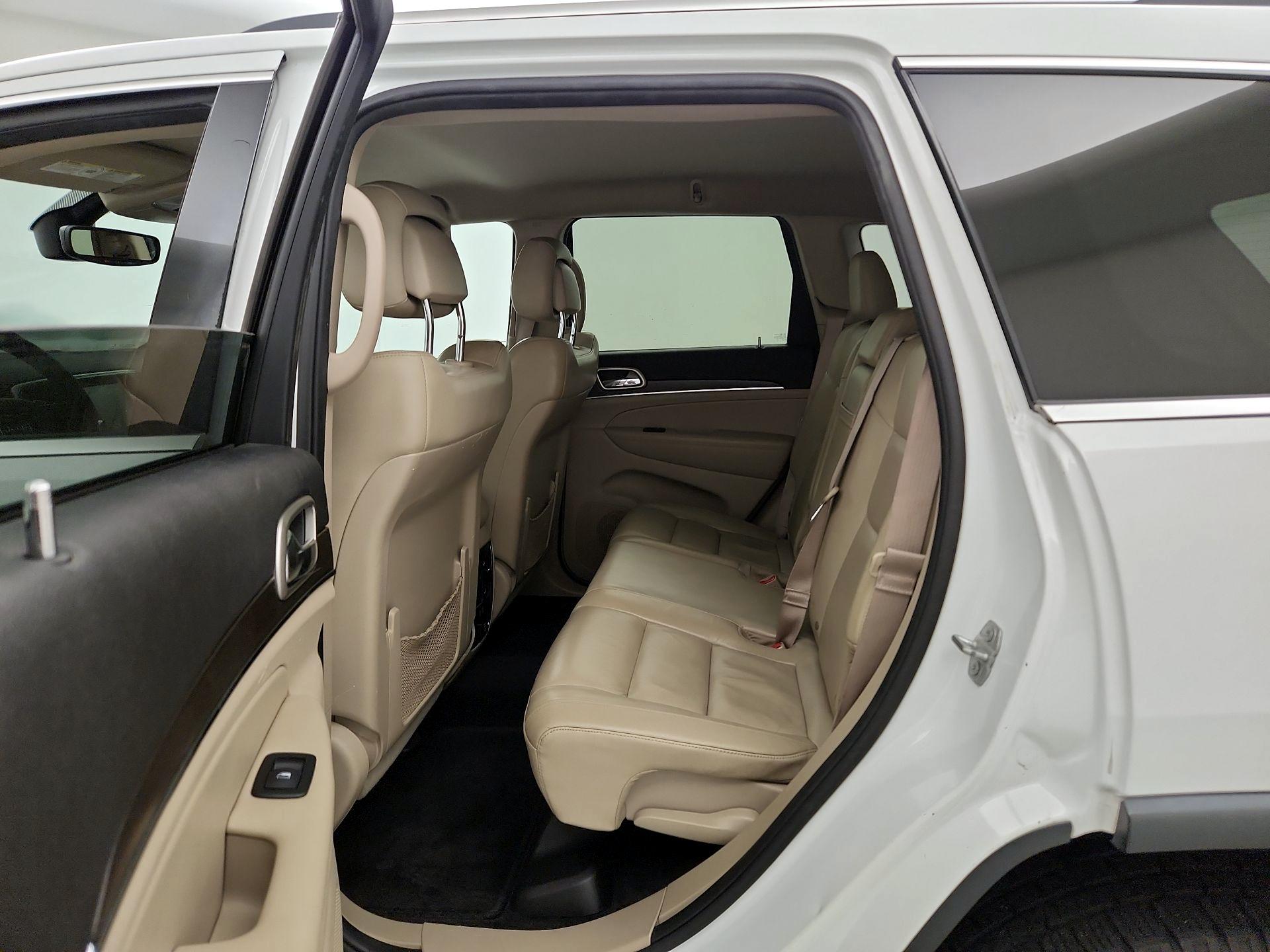 Thumbnail: 2017 Jeep Grand Cherokee - 19
