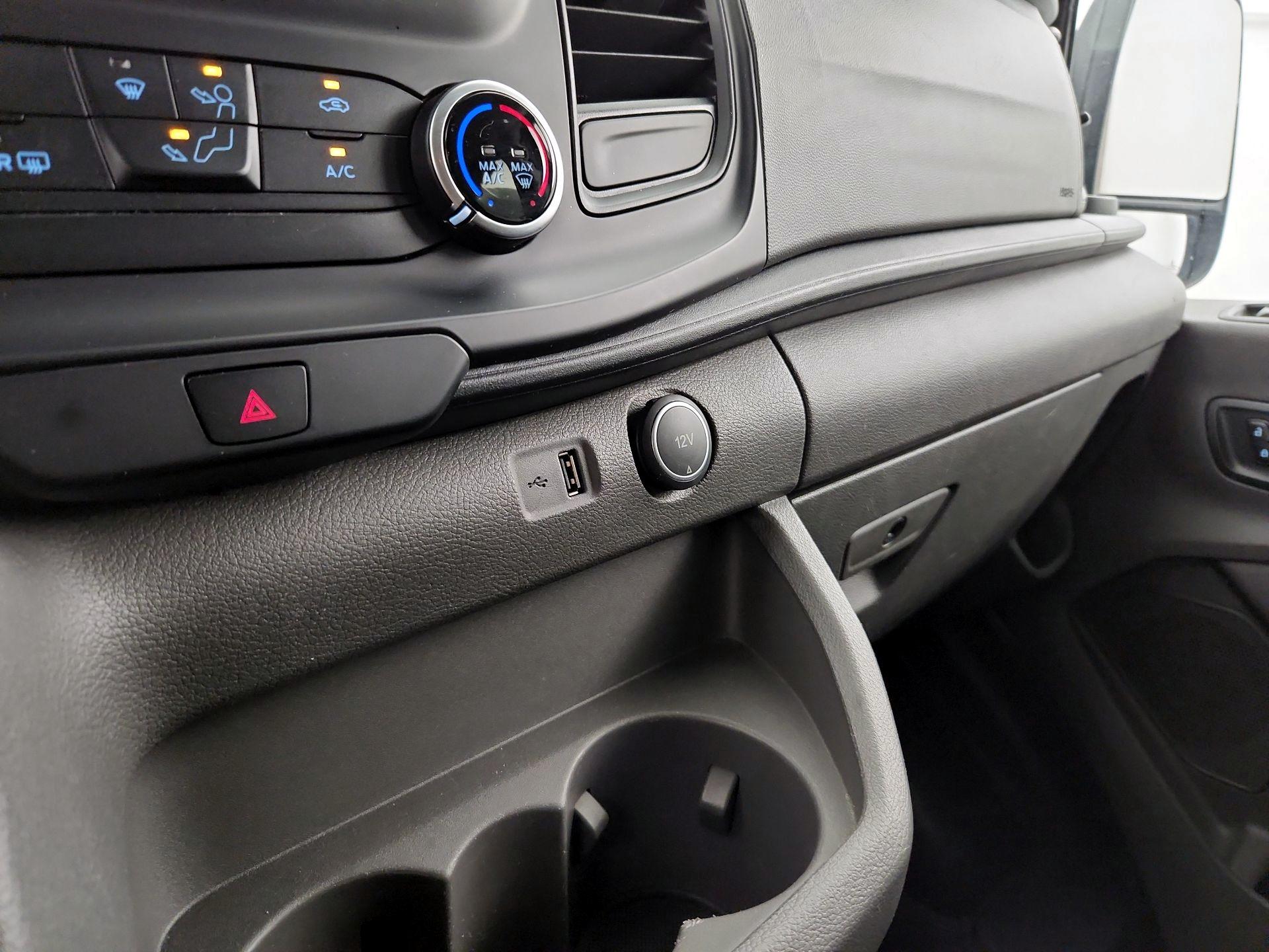 Thumbnail: 2020 Ford Transit Series - 18